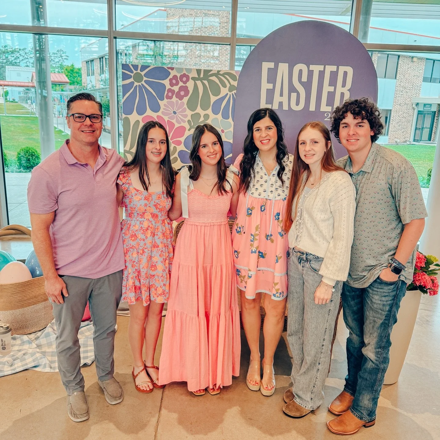 &ldquo;Why do you look for the living among the dead? He is not here; he has risen! Remember how he told you, while he was still with you in Galilee:&rdquo; Luke‬ ‭24‬:‭5‬-‭6‬ 
☀️✝️🌸