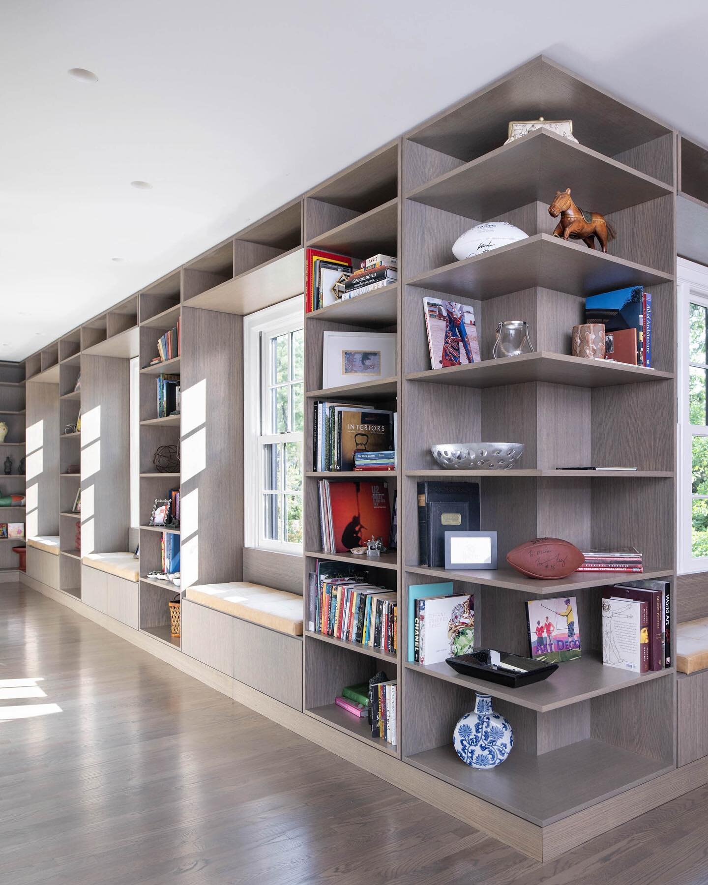 Stained Rift White Oak Library.
.
.
.
.
#interiordesign #luxuryhomes #craftsmanship #interiorarchitecture #westbottomskc #shoplocalkc