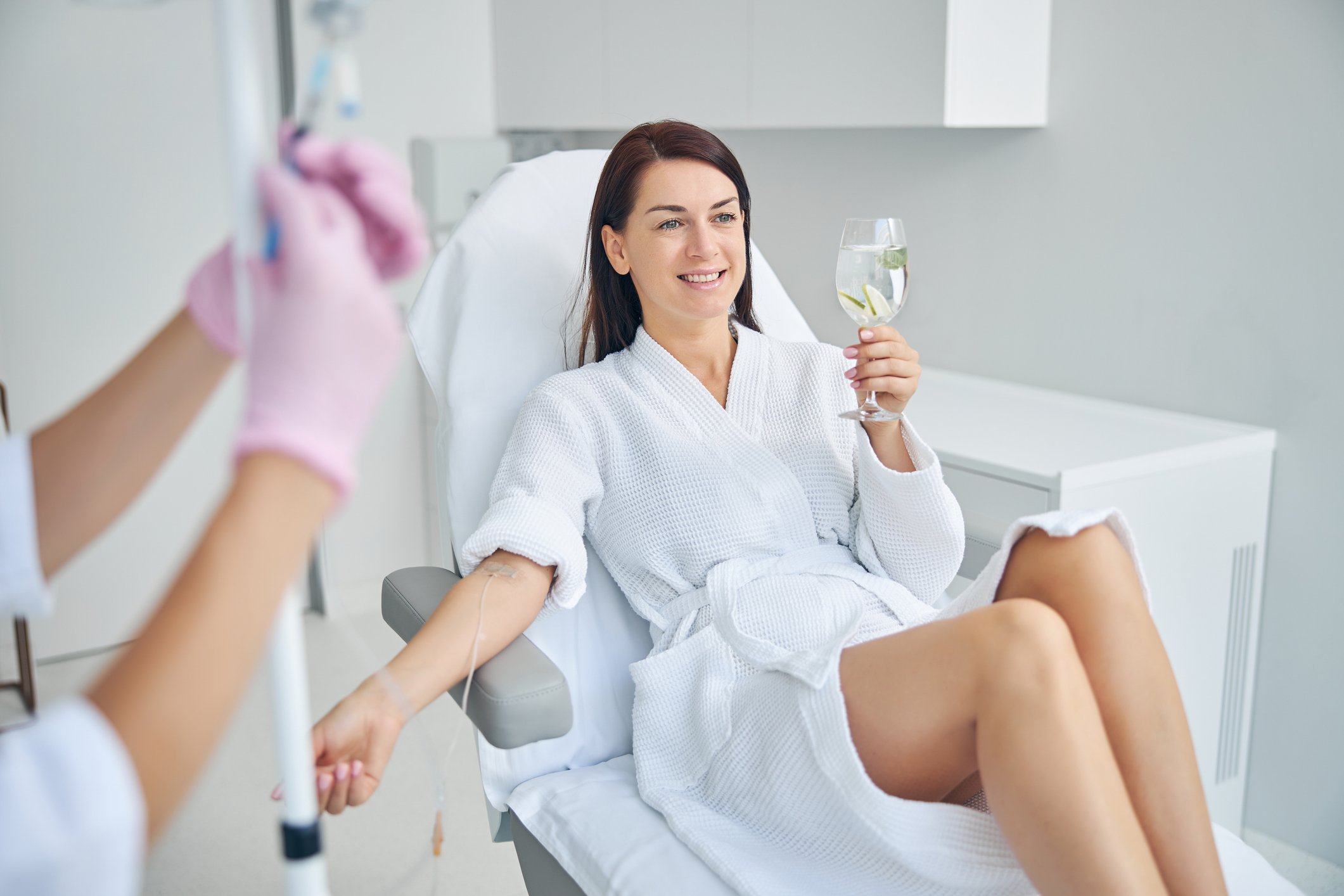 Cael Revive Spa_IV Happy.jpg