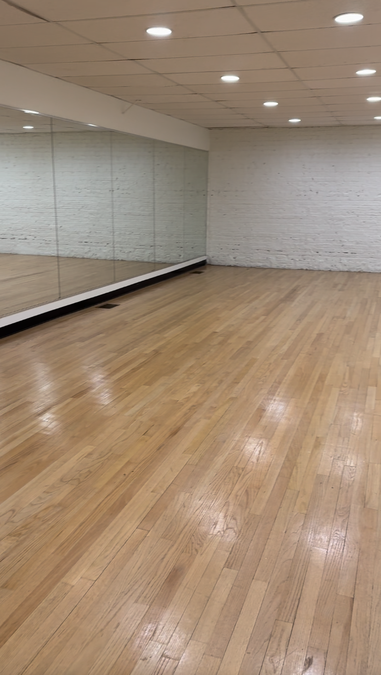Family Room Chicago Fit & Fun second floor dance studio