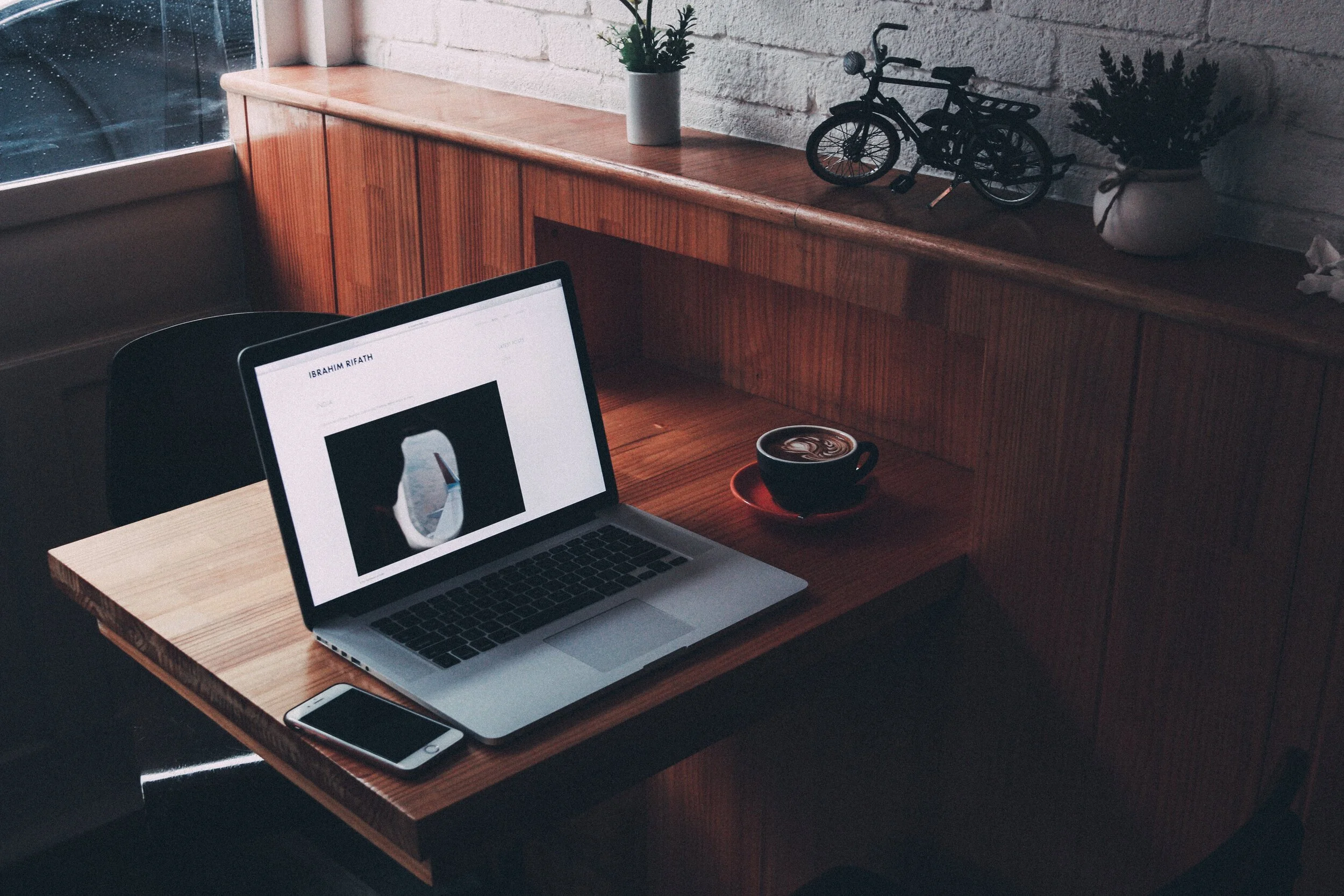 5 Ways to Make your Website Work for you Behind The Scenes