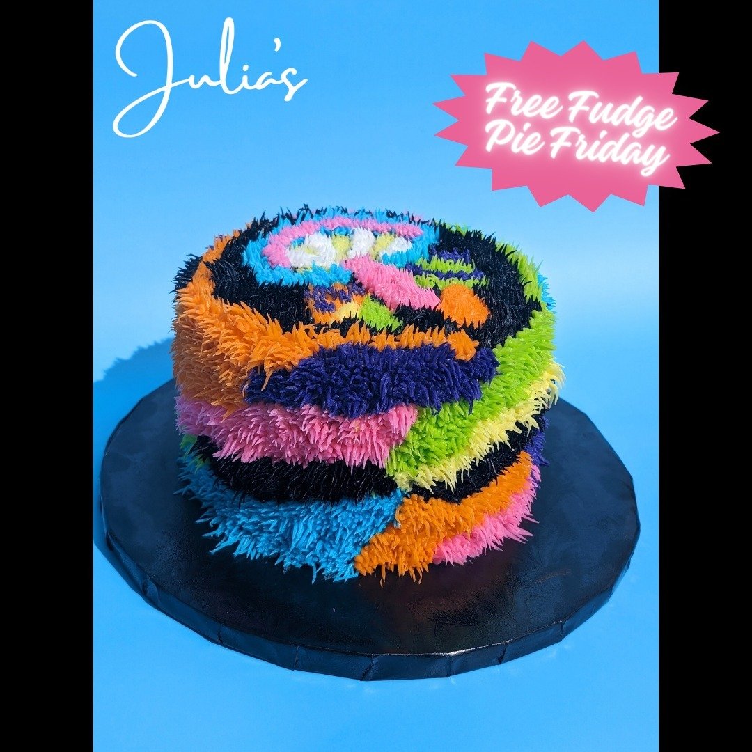 ✨💖WANT A CHANCE TO WIN A JULIA&rsquo;S AWARD WINNING FUDGE PIE ? All you have to do is LIKE, COMMENT, &amp; SHARE FOR YOUR CHANCE TO WIN!! 💖✨

#julias #juliashomestylebakery #pinkbox #middletennessee #murfreesboro #tennessee #delicious #comeseeus #