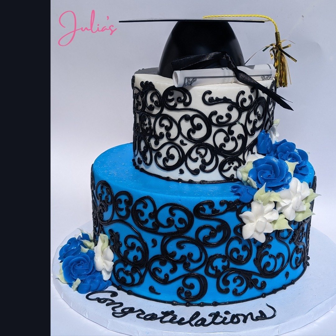 Hats off to this year's grads and may the future provide endless opportunities! 🎓🤍

#julias #juliashomestylebakery #pinkbox #middletennessee #murfreesboro #tennessee #delicious #comeseeus #fyp #foryou #employeeownedbusiness #seeyousoon #middletenne