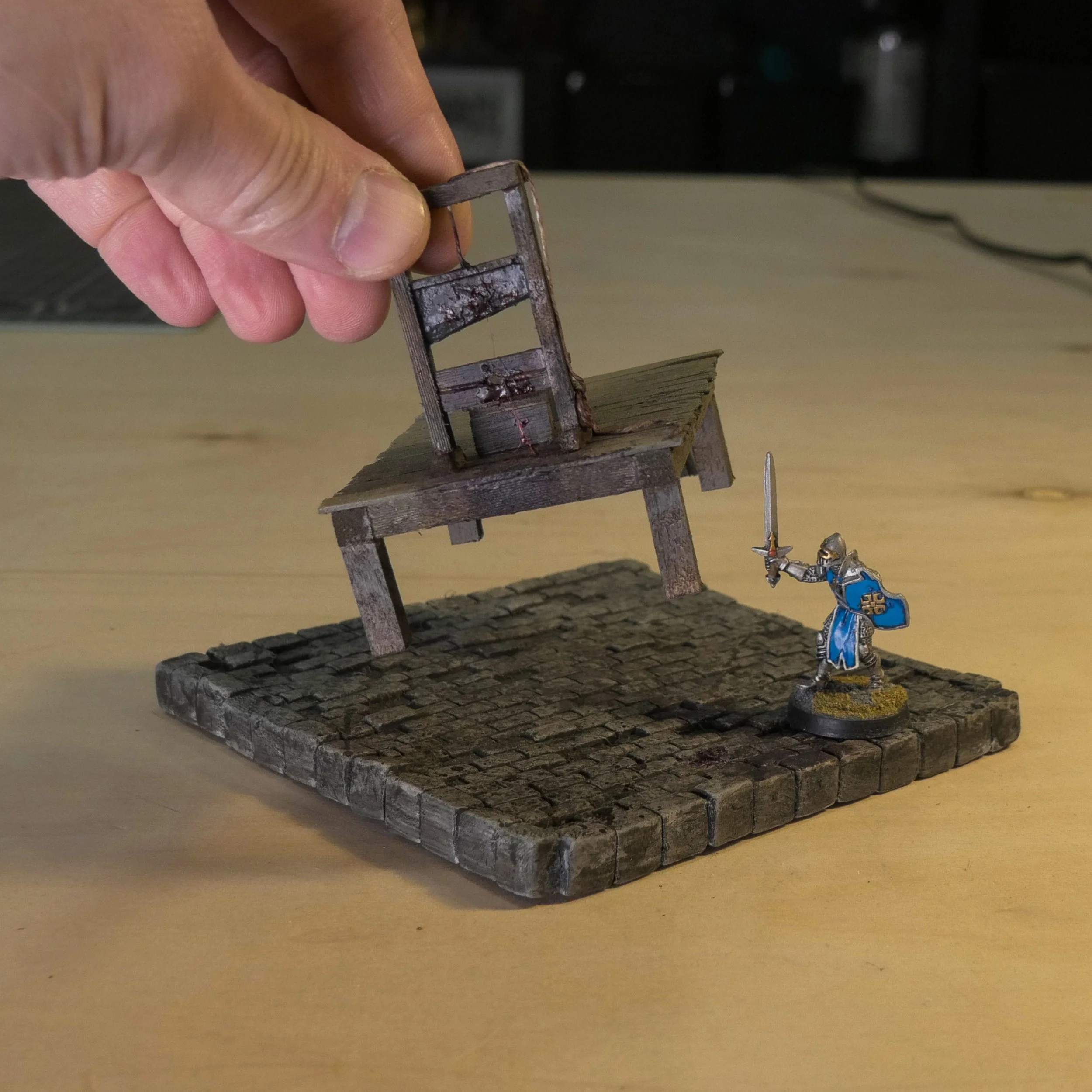 GUILLOTINE SET 2.jpg