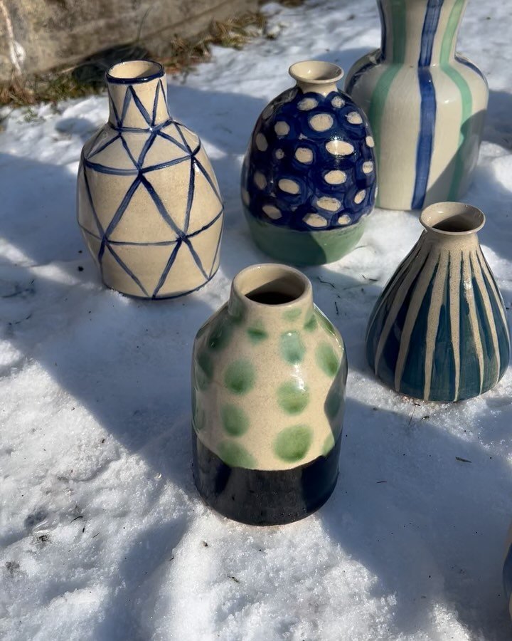 Some new minis, glaze tests. Made 50+ larger tea &amp; latte mugs, still drying.
#eastrockceramics #studiopottery