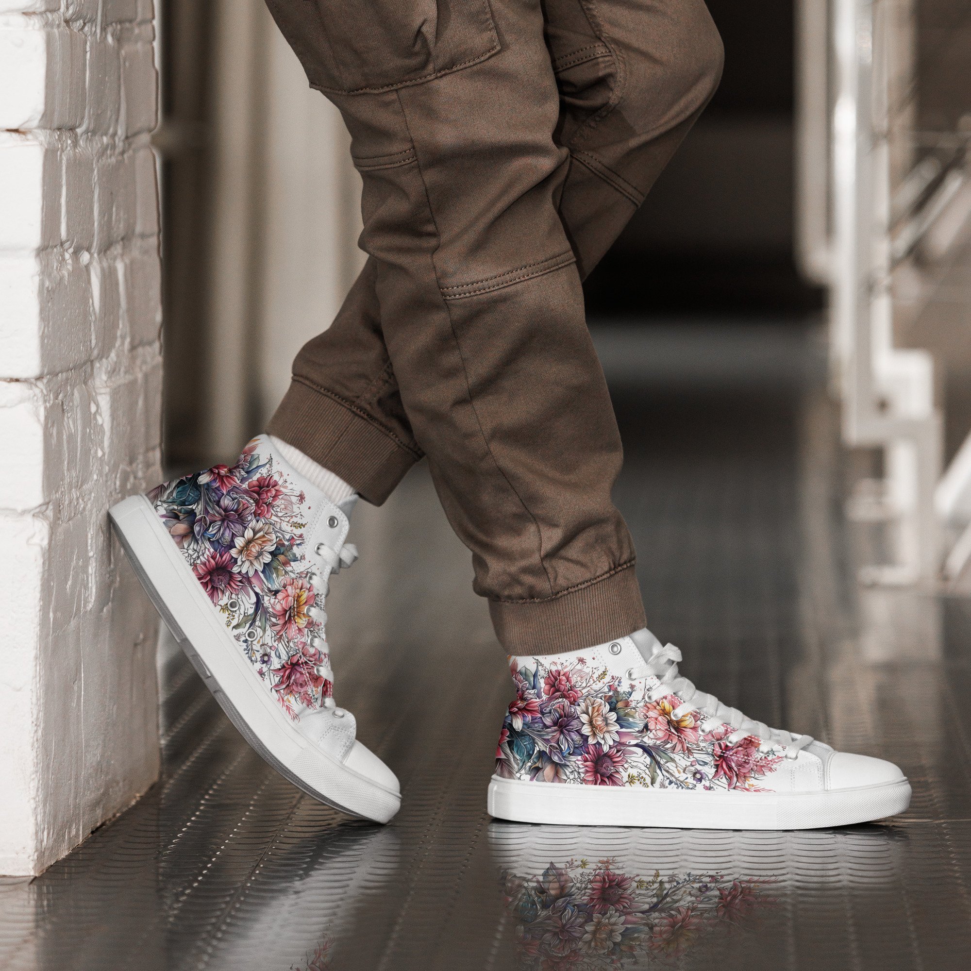 mens-high-top-canvas-shoes-white-right-2-650dc8ae3f221.jpg