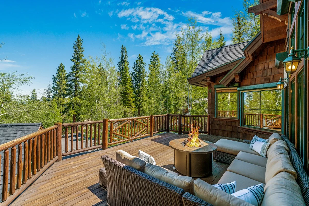 Upper deck at Gray Wolf Haven