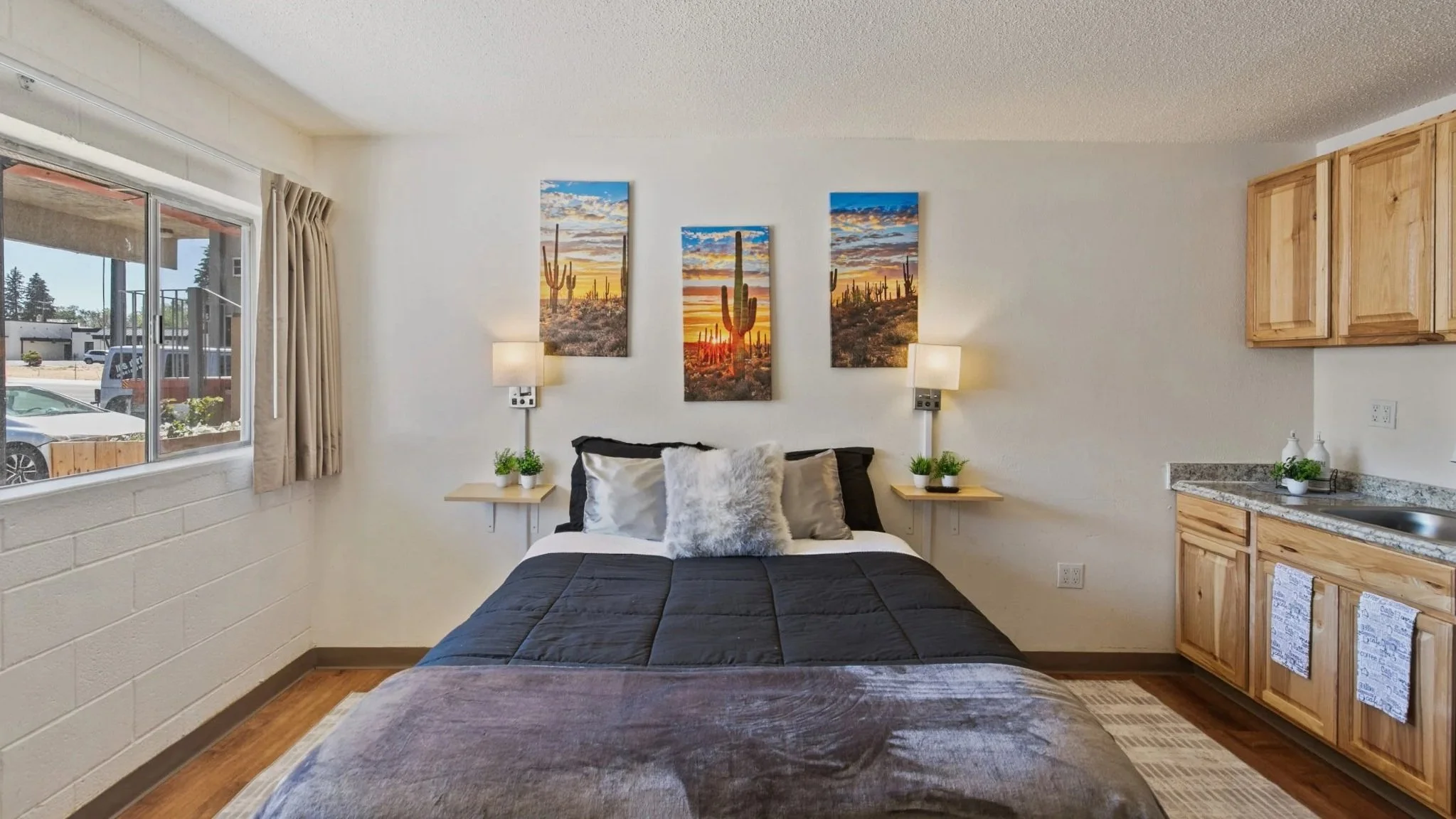 Desert Springs Extended Stay, Weekly and Monthly Rentals, Cheap Apartments, Pet Friendly, Wifi & TV, Cedar City Apartments