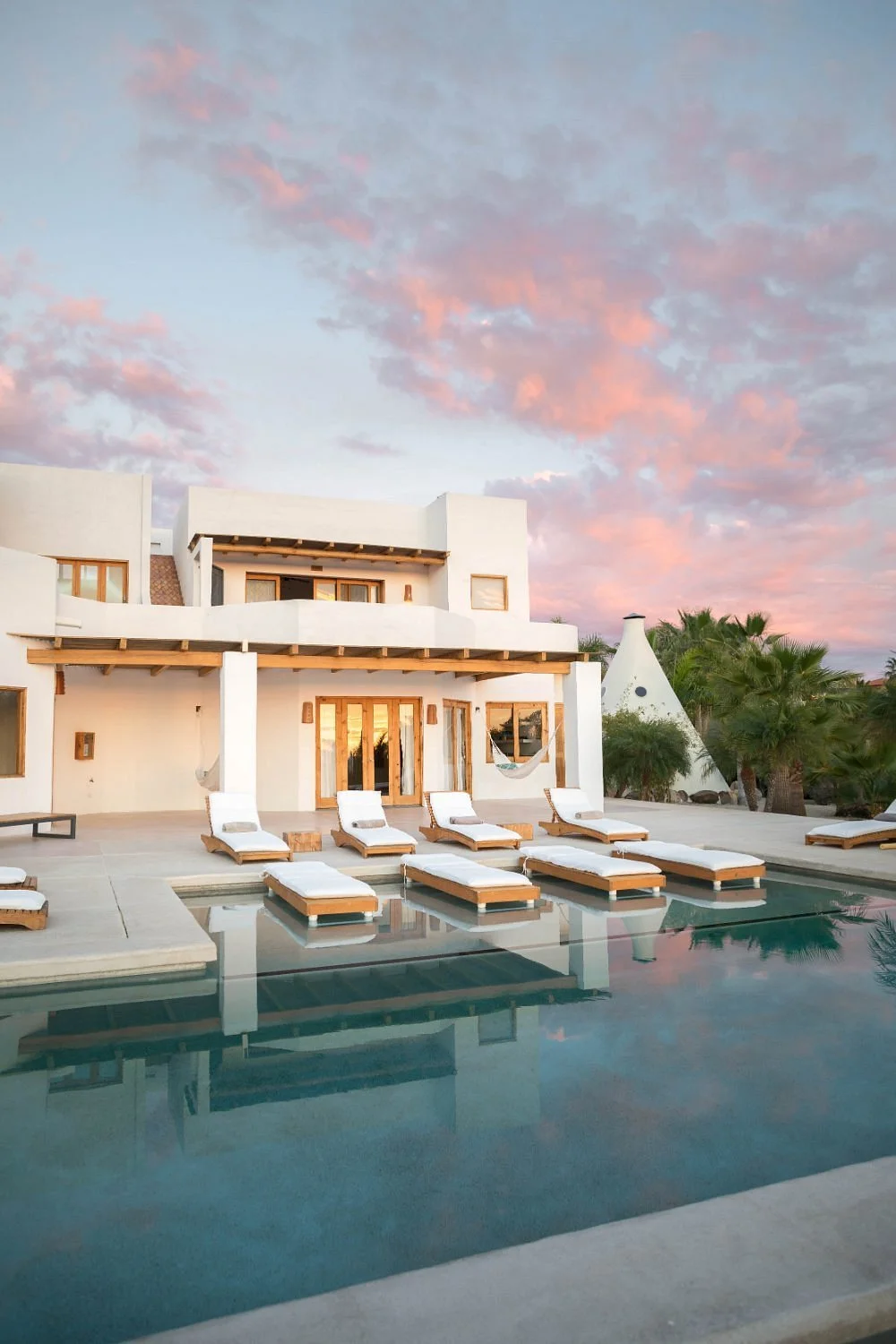 beautiful-pool-with-lots.jpeg