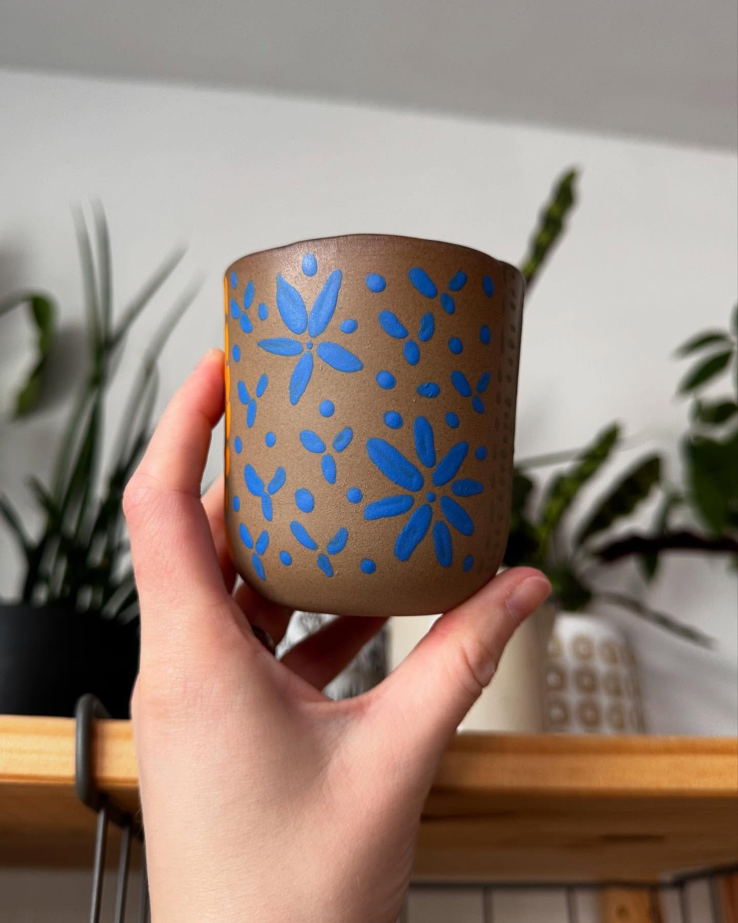 Trying some fun new things for the start of this beautiful new year🌞

I&rsquo;m in love with this blue!! 😍✨

#studioplay #handmadeceramics #underglazepainting #womeninceramics