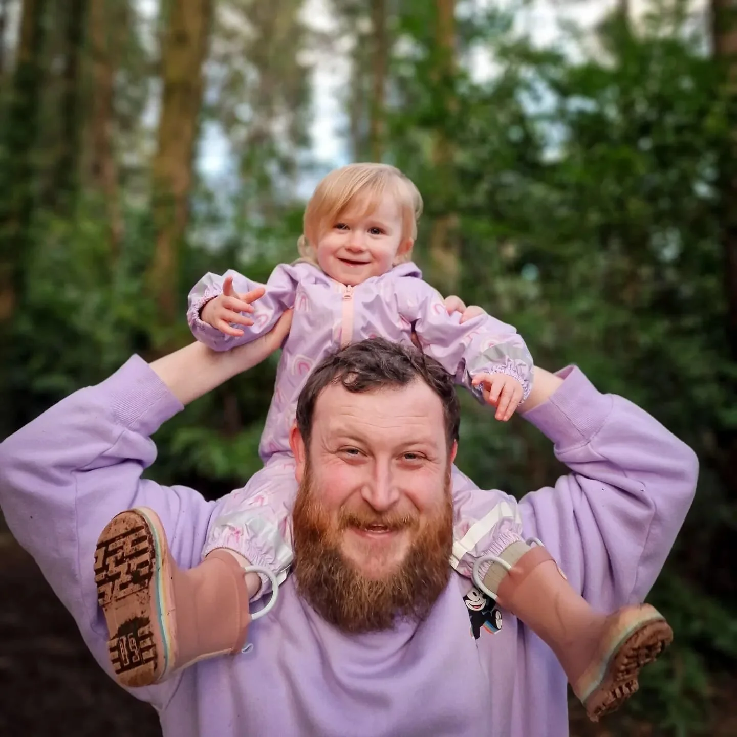 We brought Lillie-Grace on her first woodland walk/mini hike last weekend 🥰. Really looking forward to a spring and summer full of little adventures like this with her this year. 

Side note: if anyone can recommend the best hiking boot/shoe/alterna