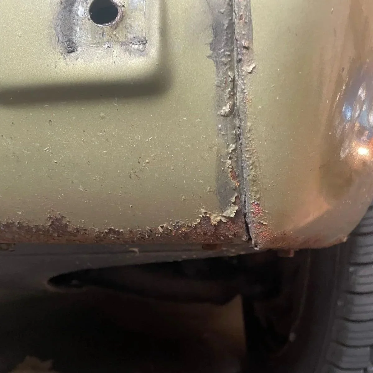 Renault 16 TX van roest naar restauratie