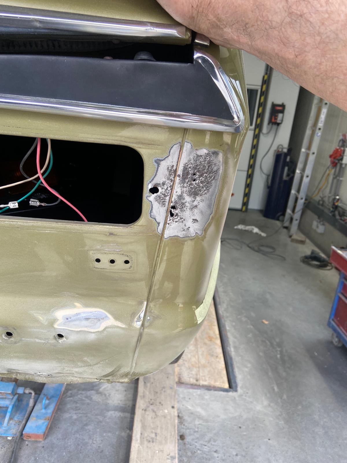 Renault 16 TX restauratie achterkant in Soesterberg