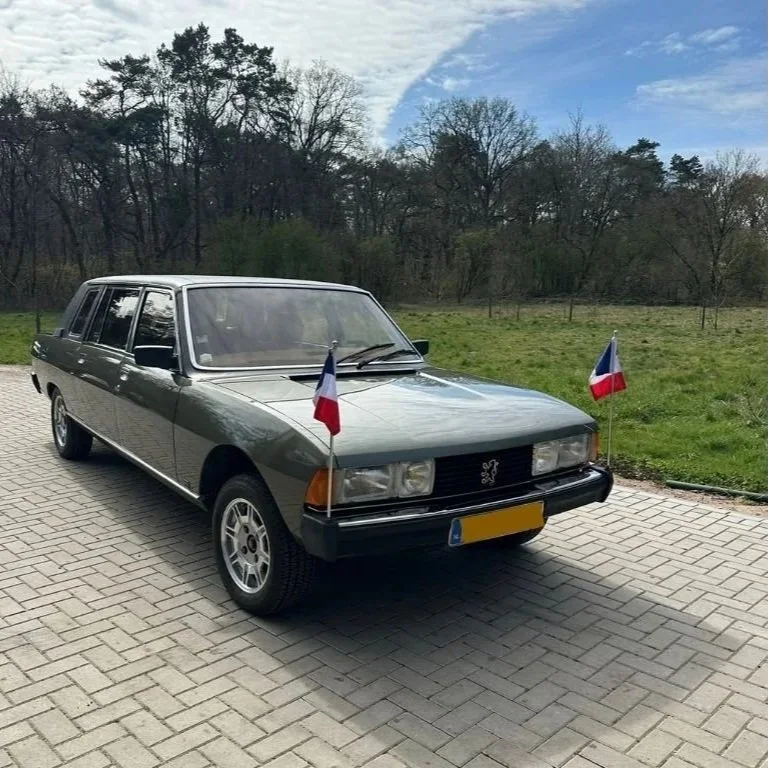 Peugeot 604 limousine overspuiten project Garage Van Beek Soesterberg