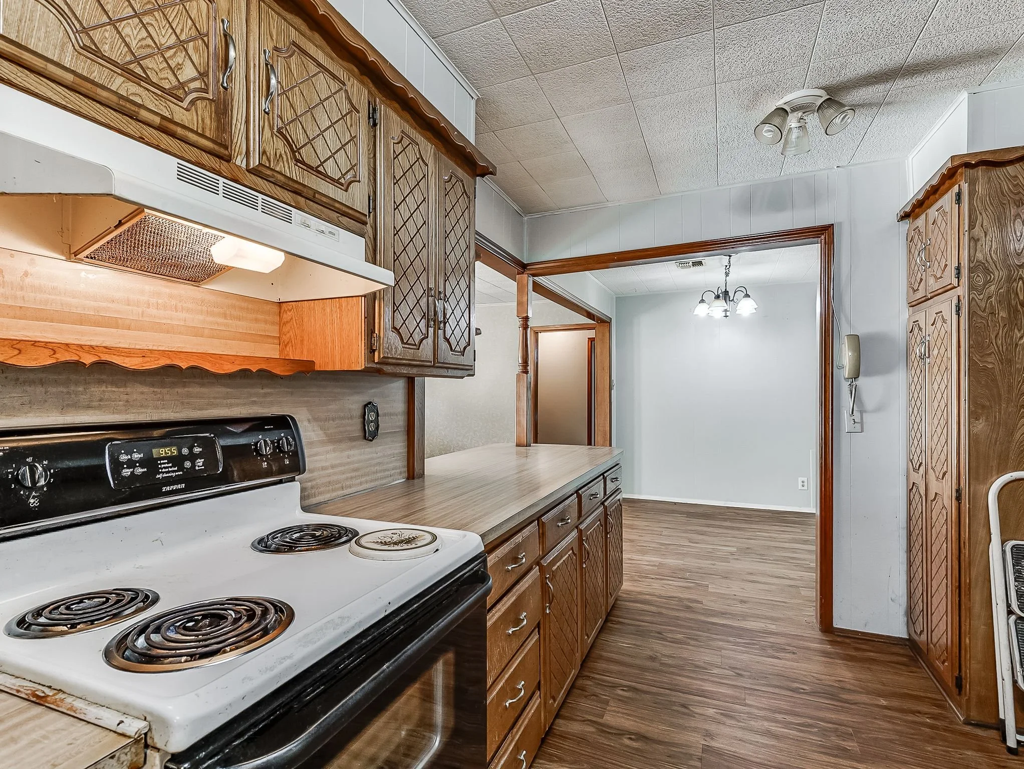 1100 S Reno Avenue-21.jpg