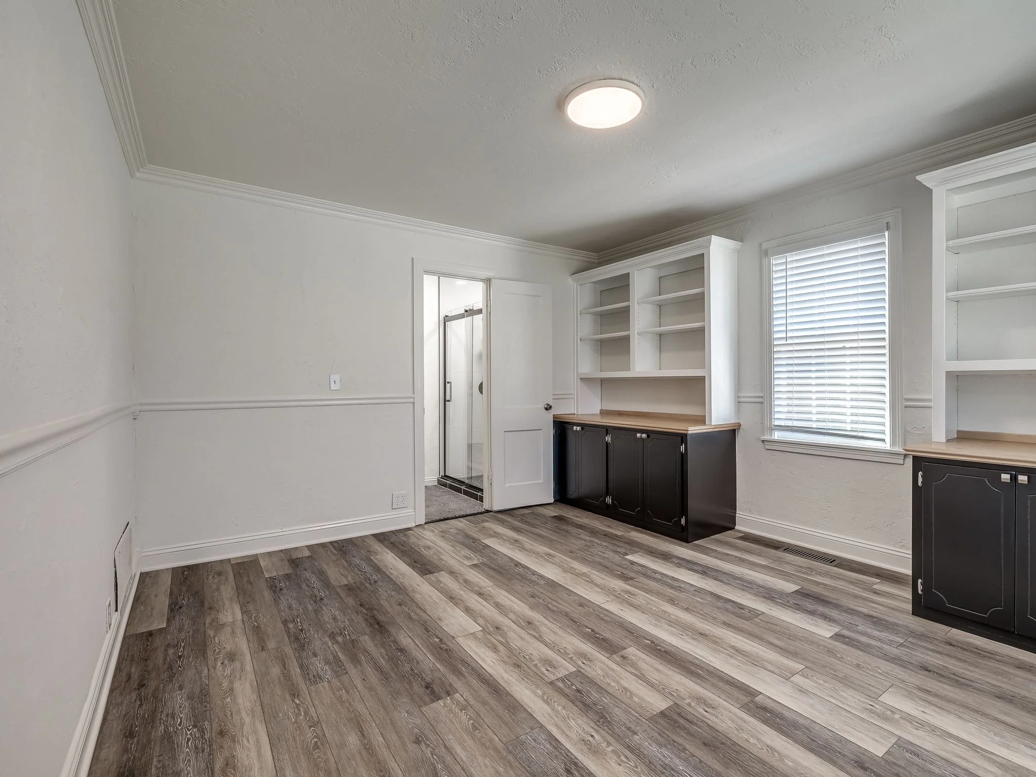 1103 W Wade St-33.jpg