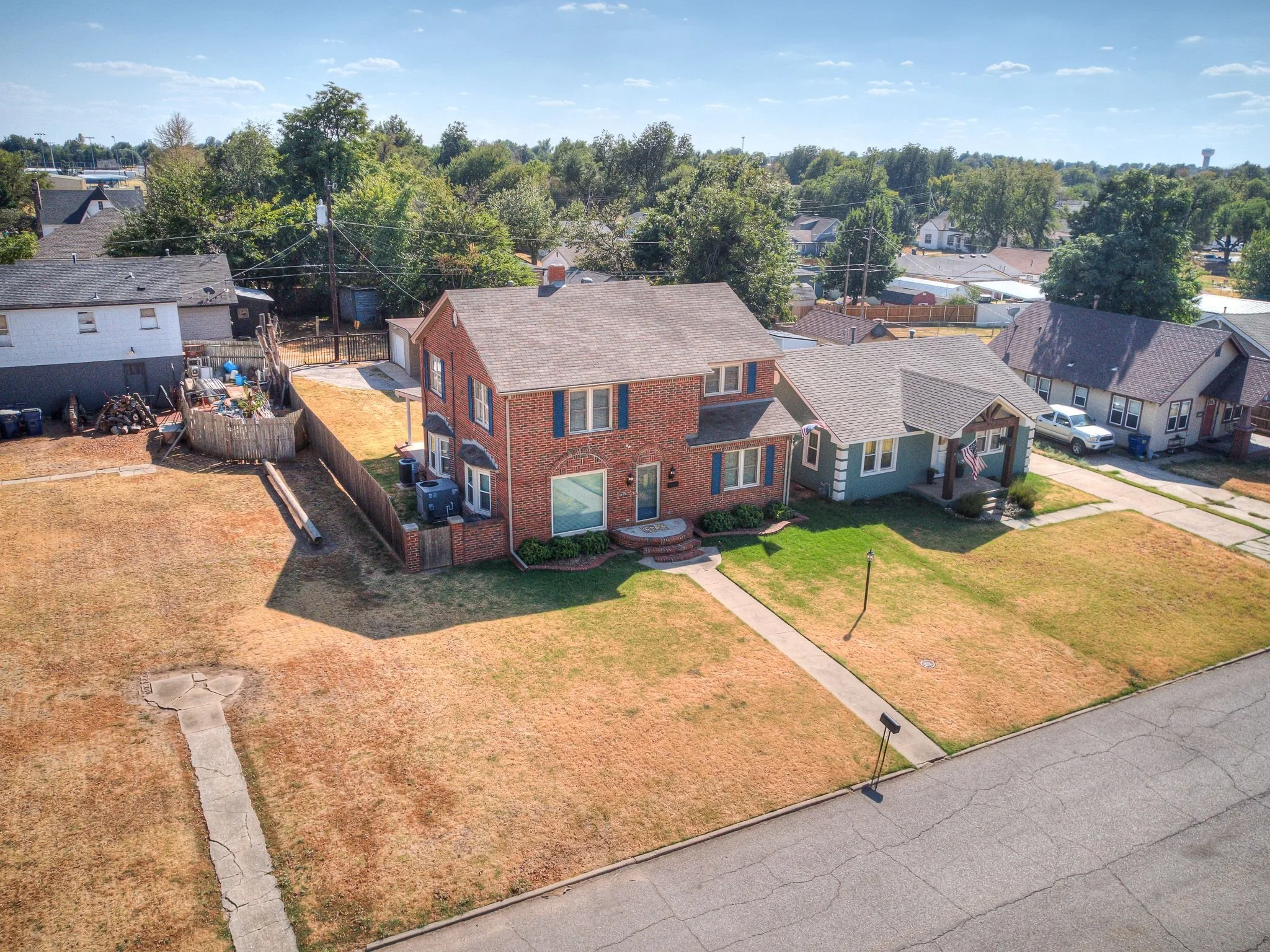 1103 W Wade St-80.jpg