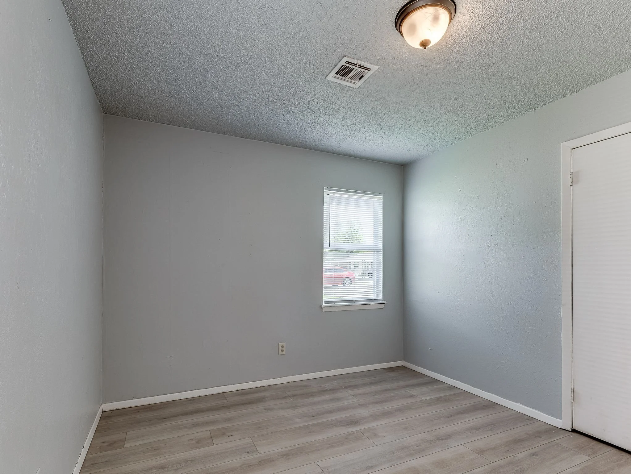 137 N O Avenue-26.jpg