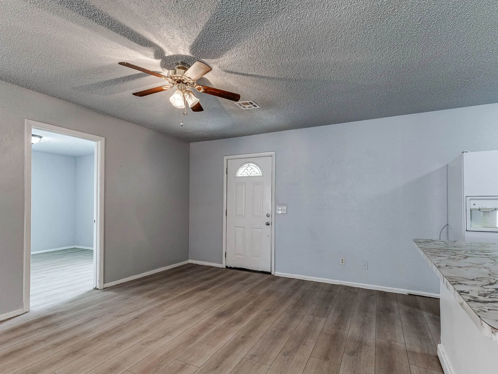 137 N O Avenue-10.jpg