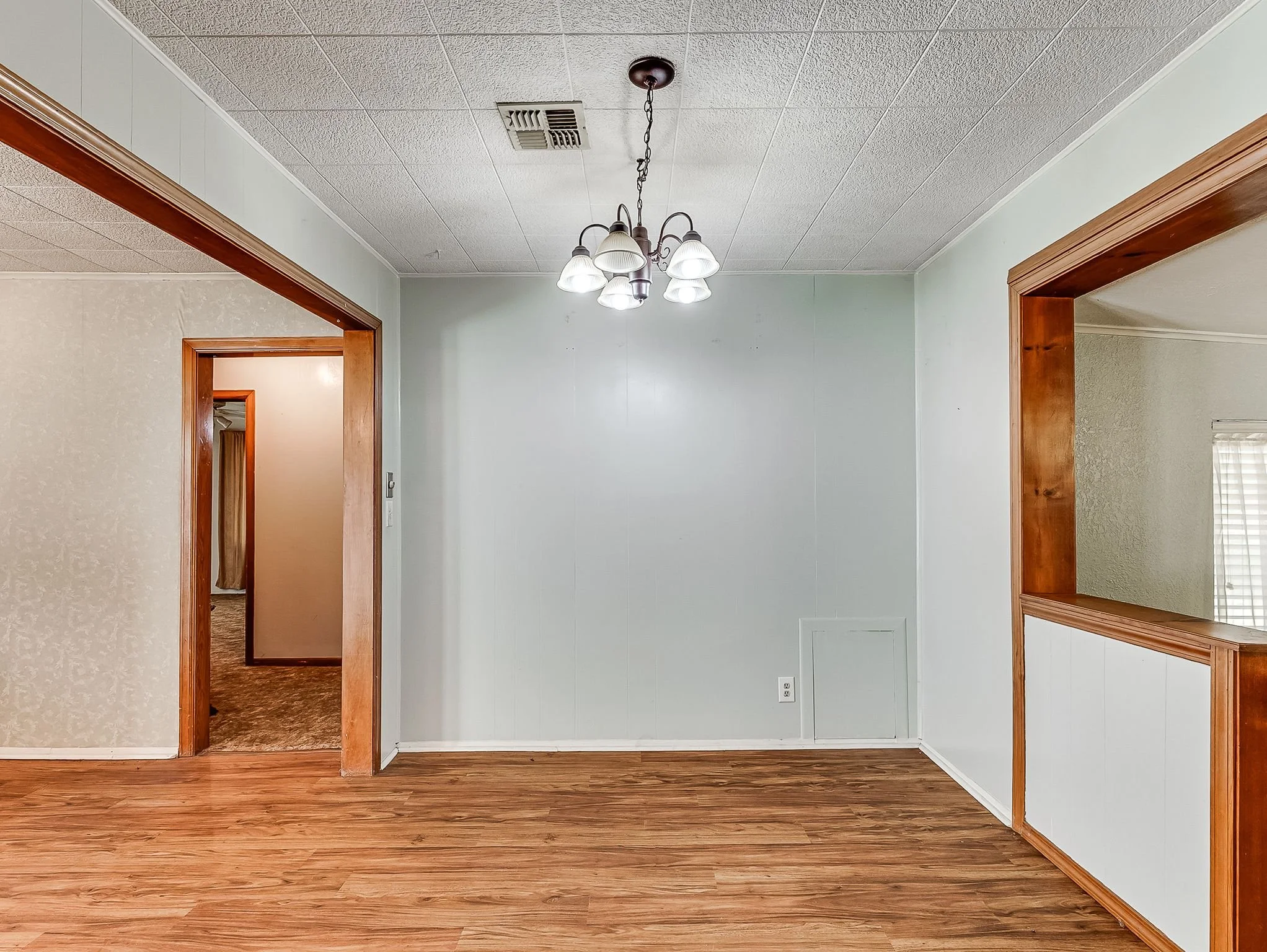 1100 S Reno Avenue-17.jpg