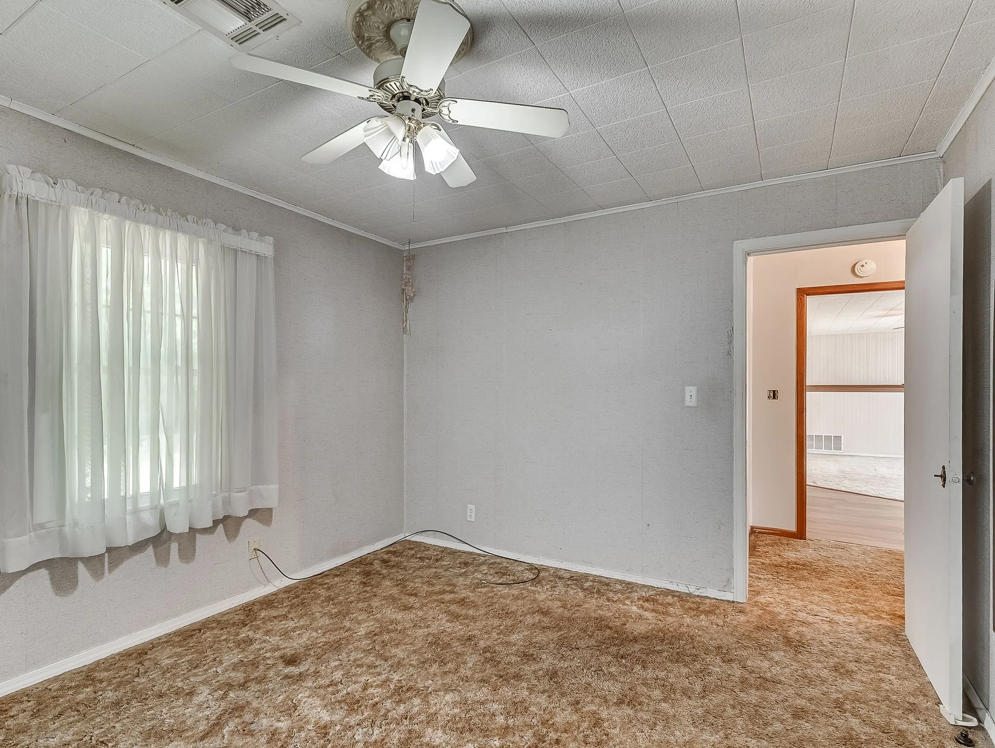 1100 S Reno Avenue-32.jpg