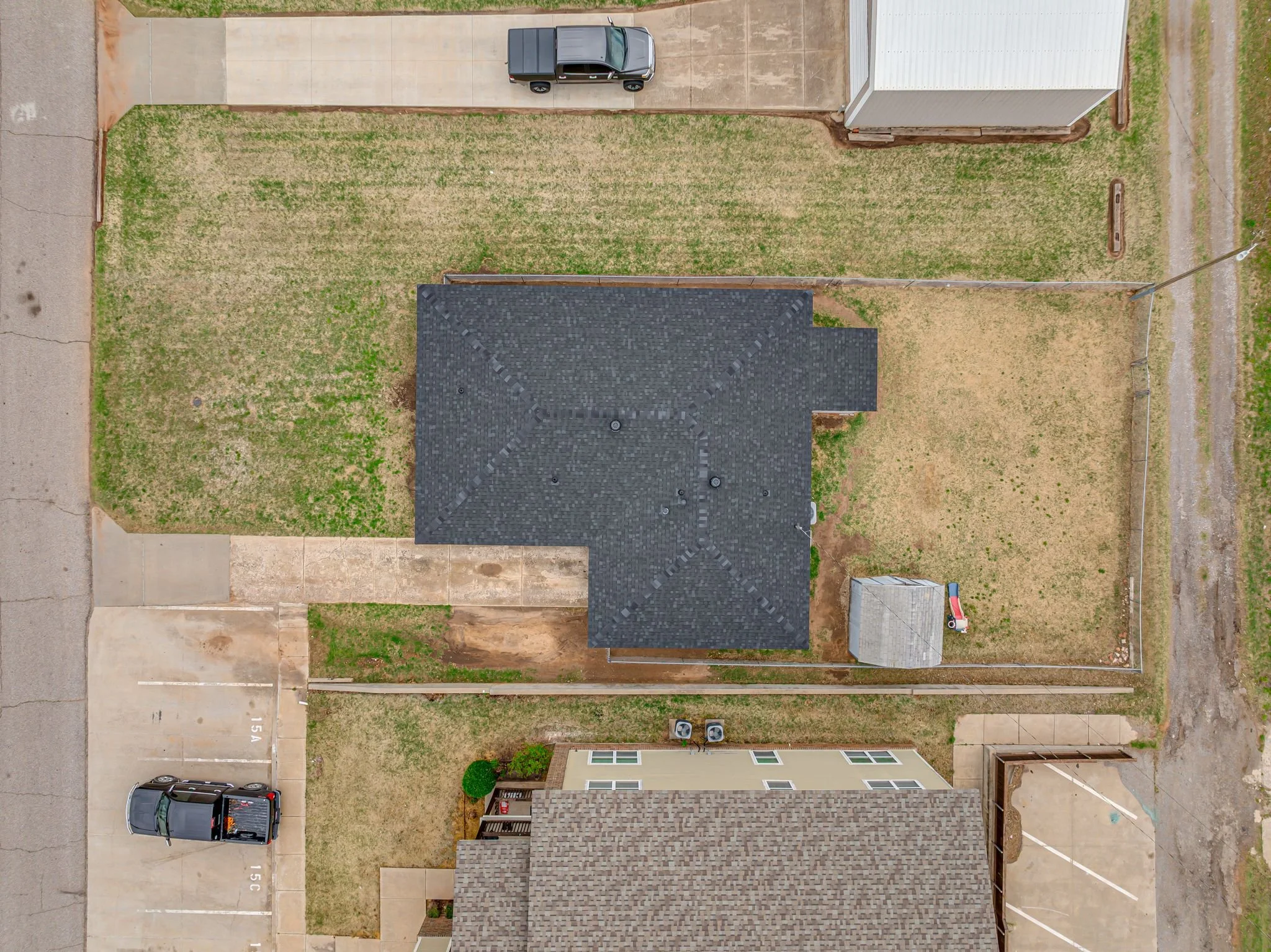 1509 W London St-43.jpg