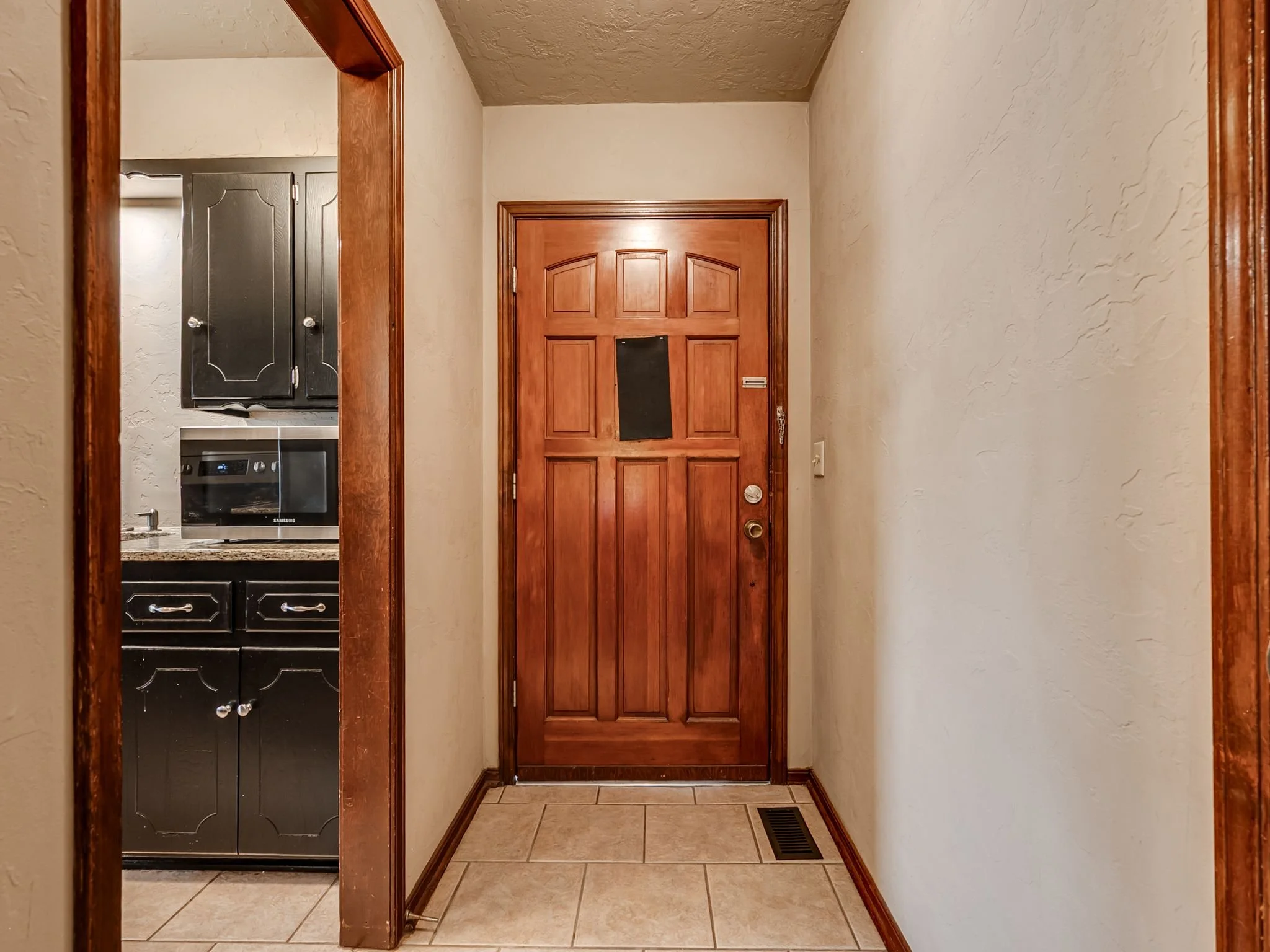 1509 W London St-7.jpg