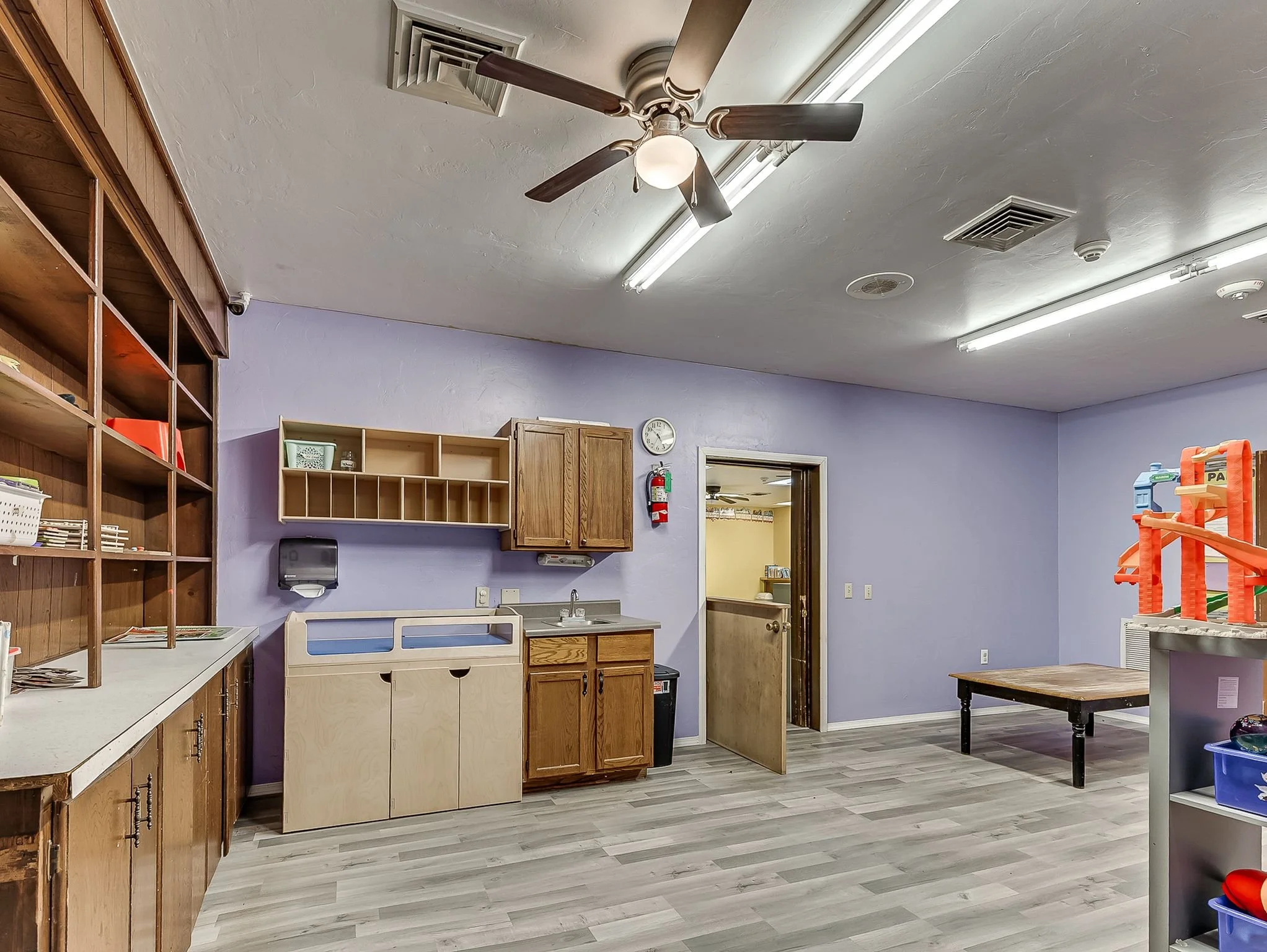 1419 W London Street-19.jpg