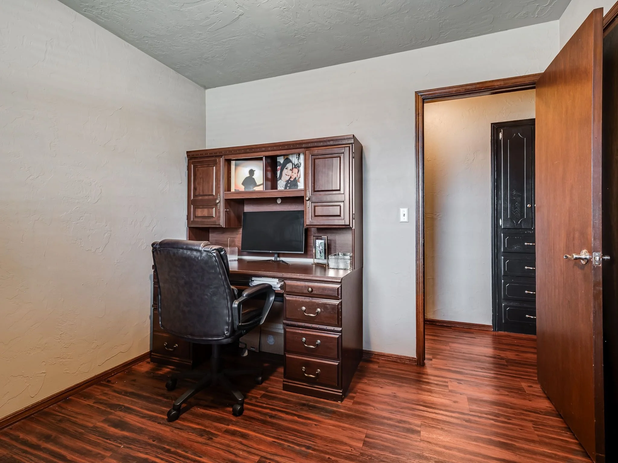 1509 W London St-25.jpg