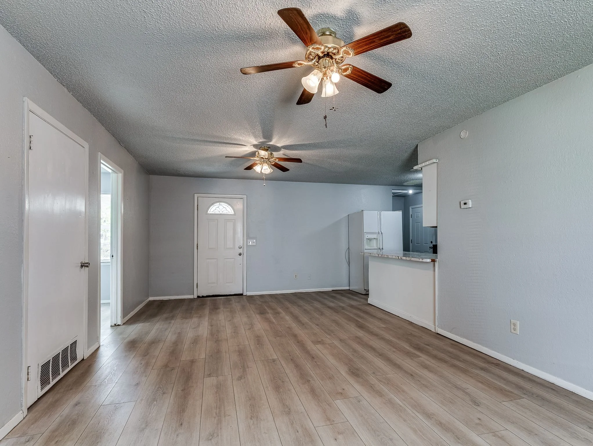 137 N O Avenue-24.jpg