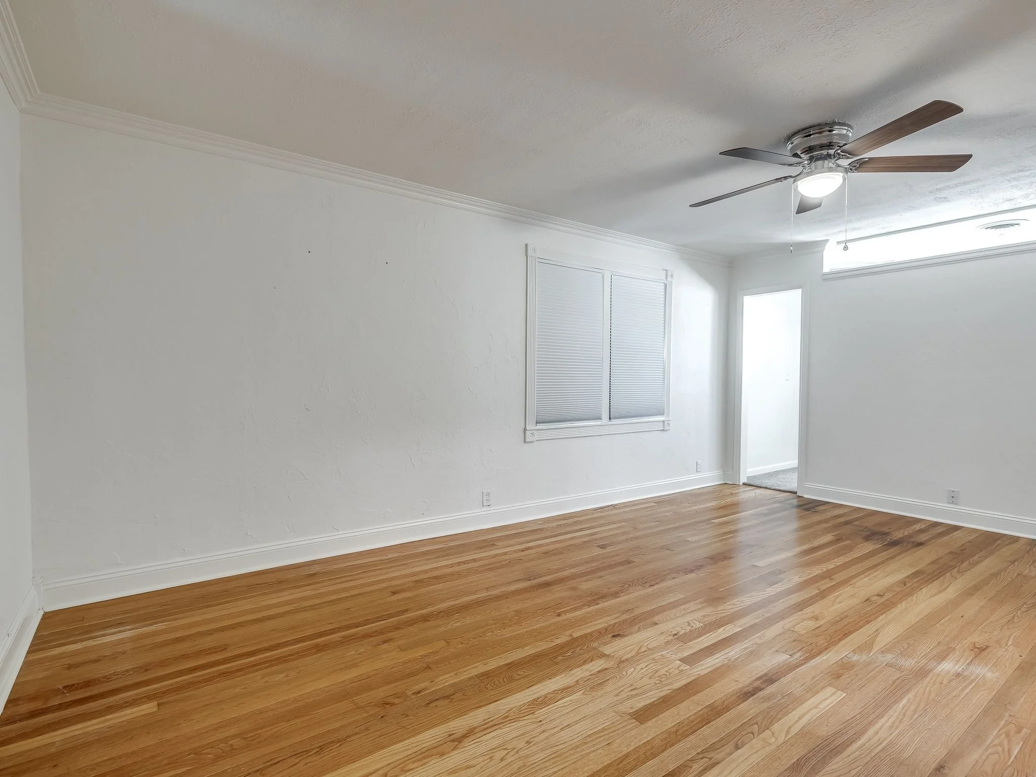 1103 W Wade St-47.jpg