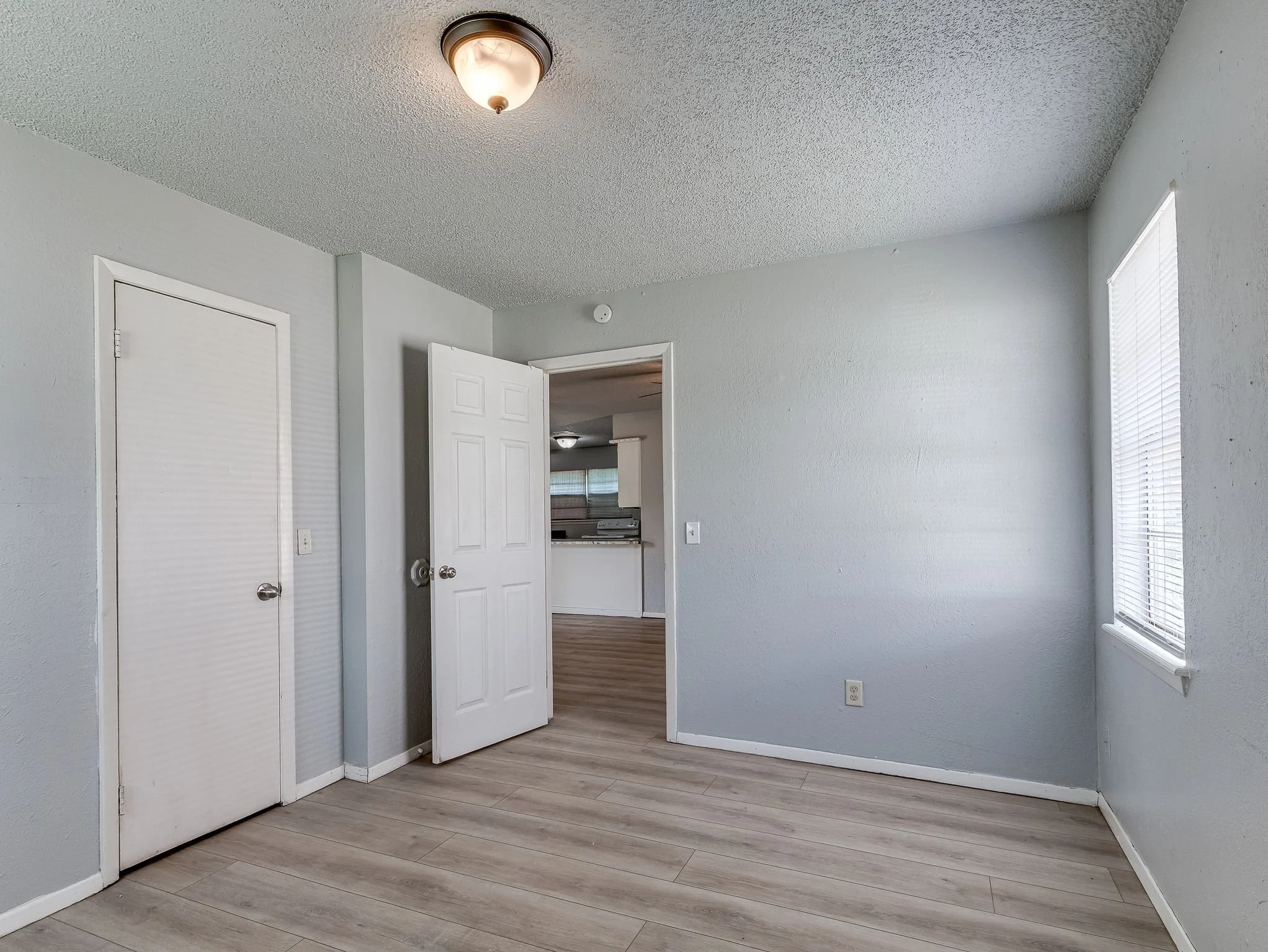 137 N O Avenue-27.jpg