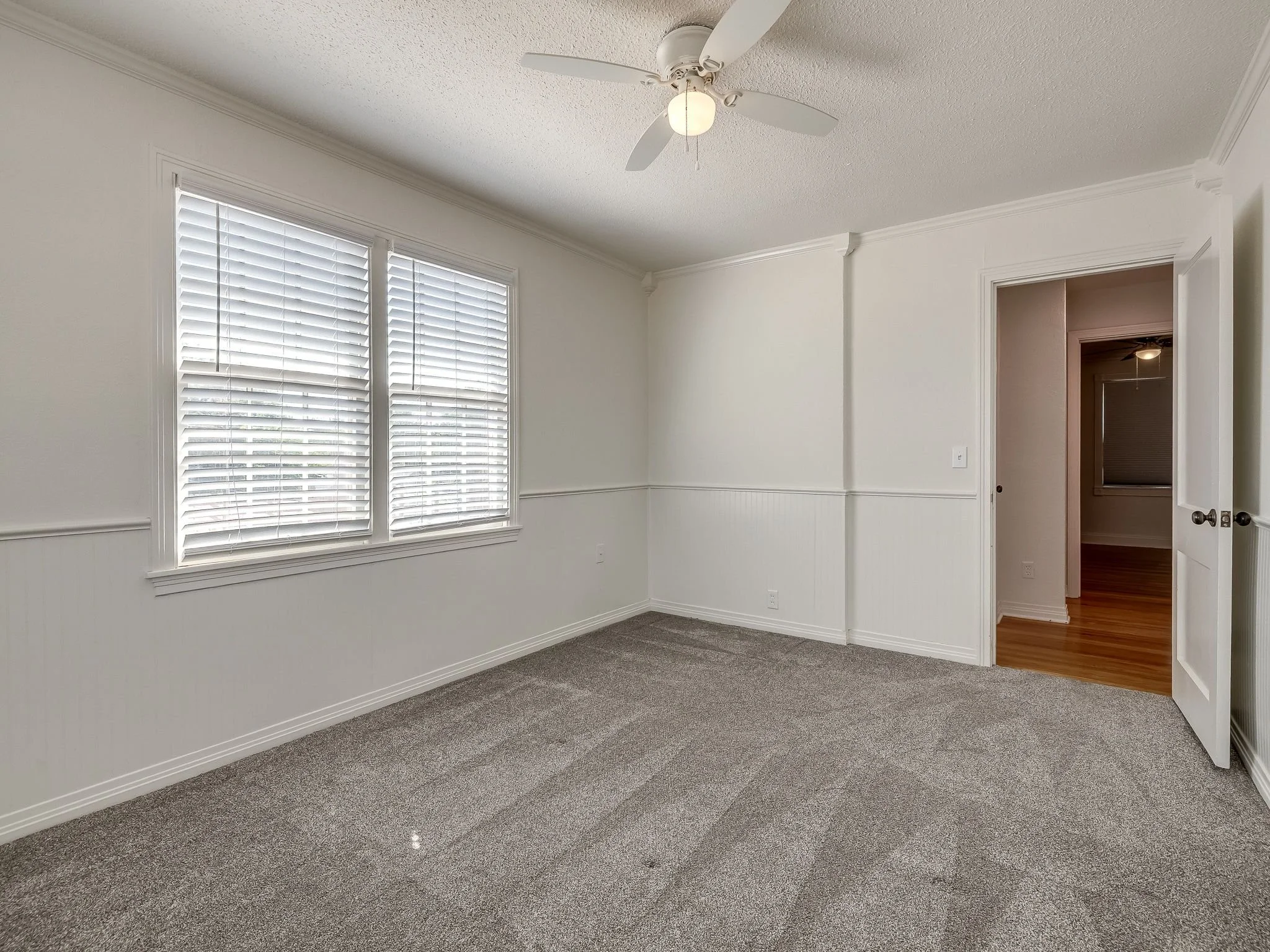 1103 W Wade St-63.jpg