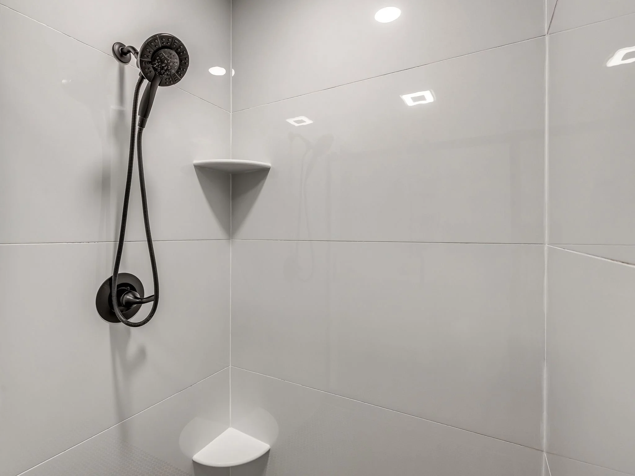 1103 W Wade St-39.jpg