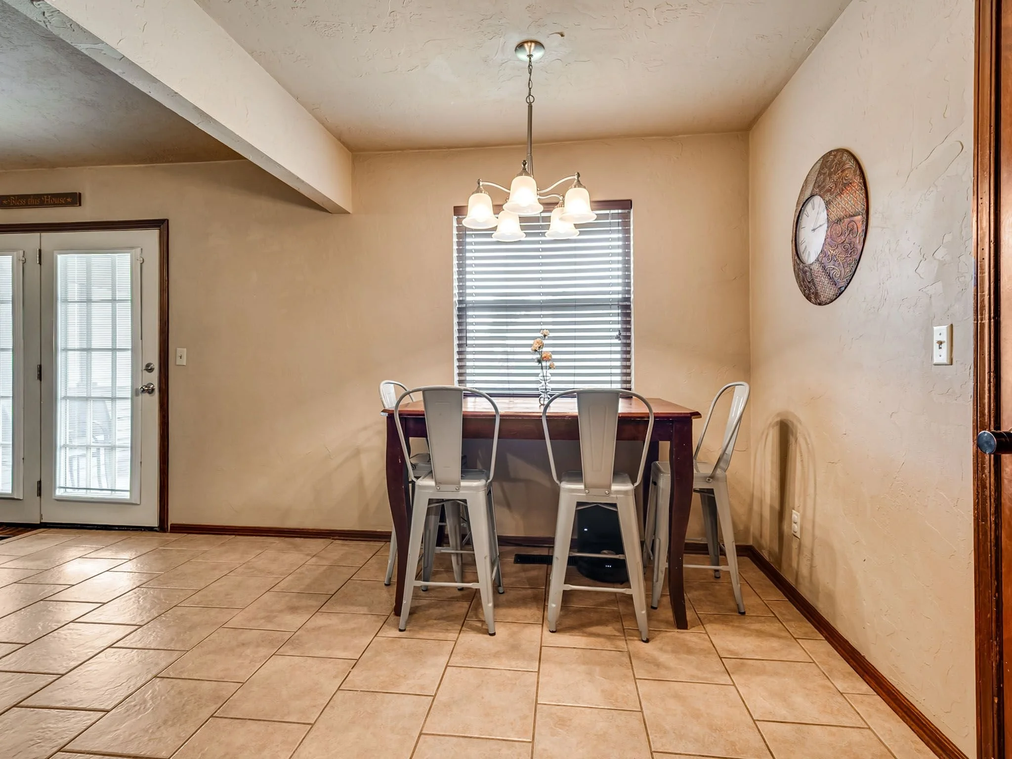 1509 W London St-15.jpg