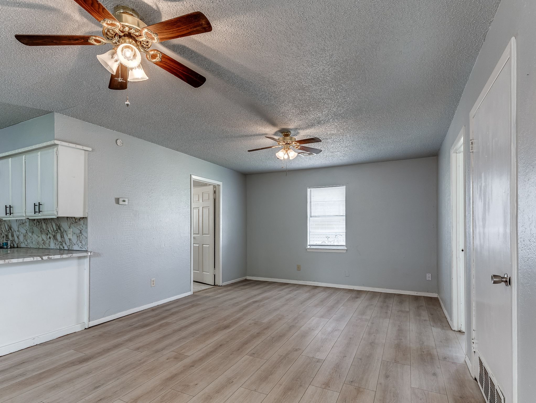 137 N O Avenue-12.jpg