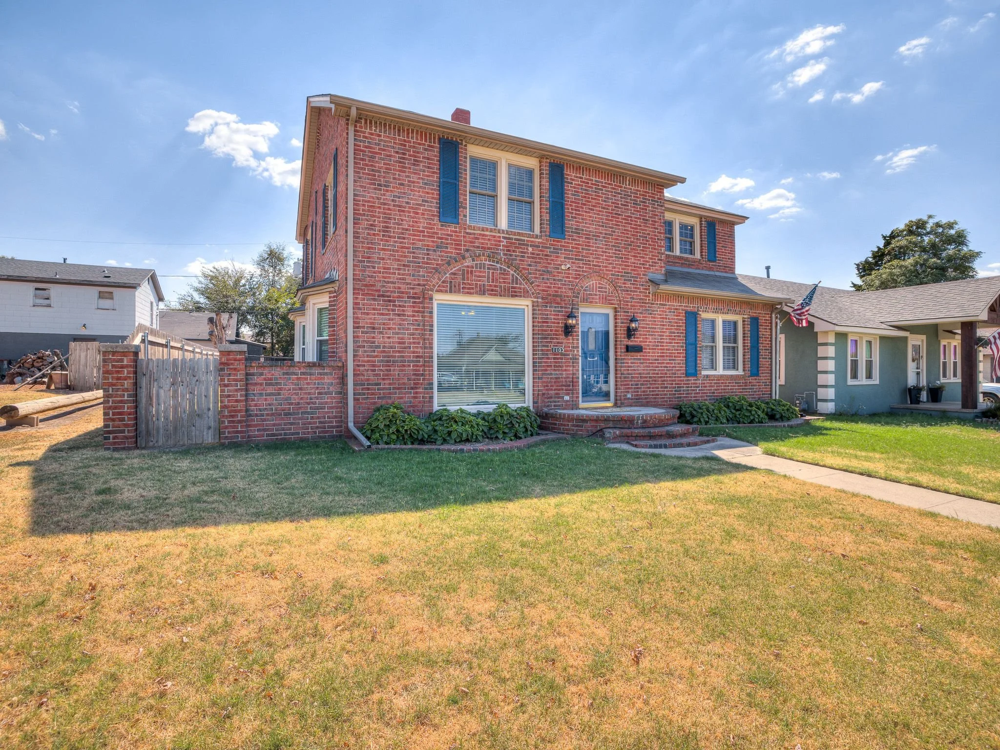 1103 W Wade St-3.jpg
