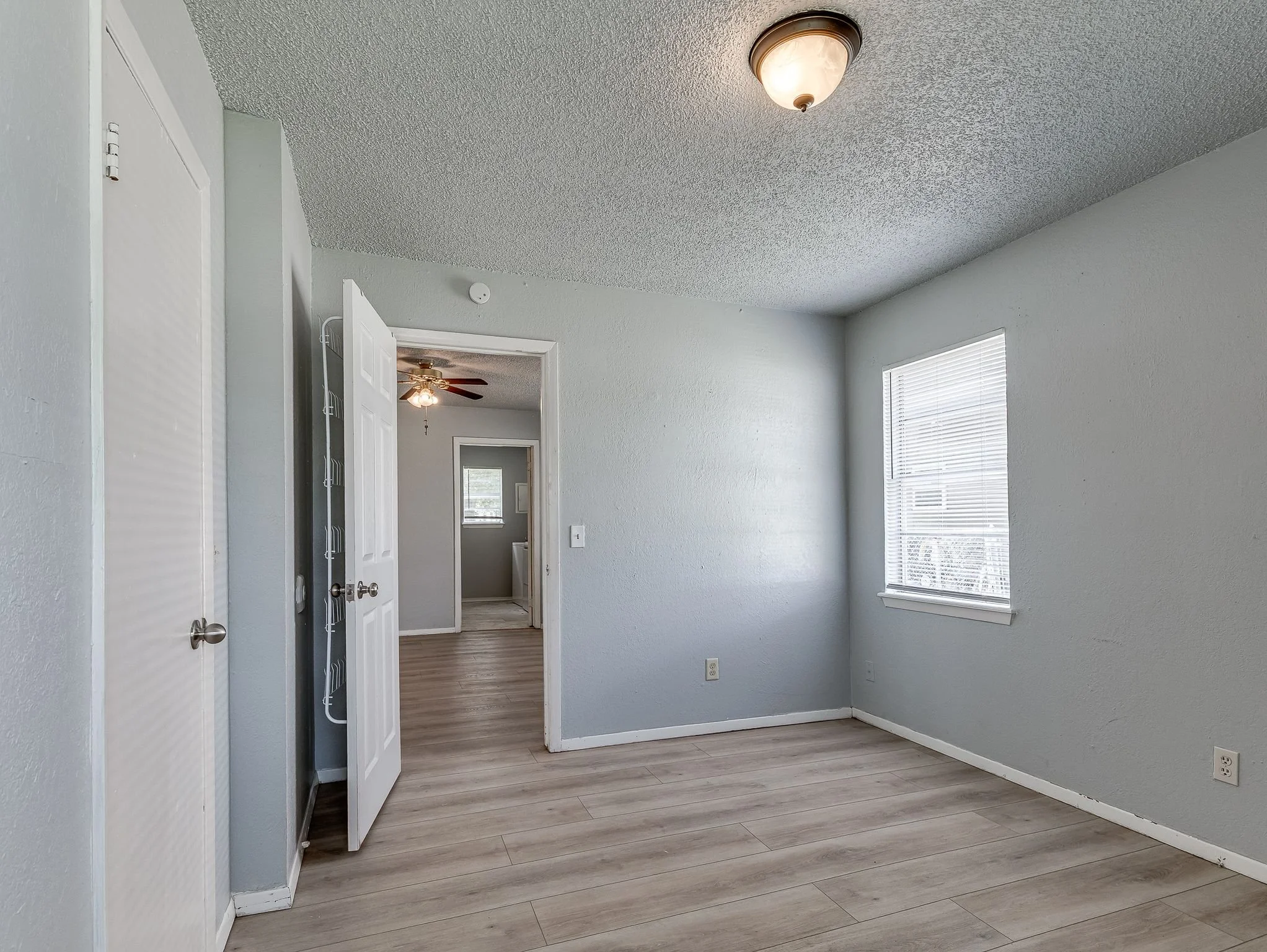 137 N O Avenue-28.jpg