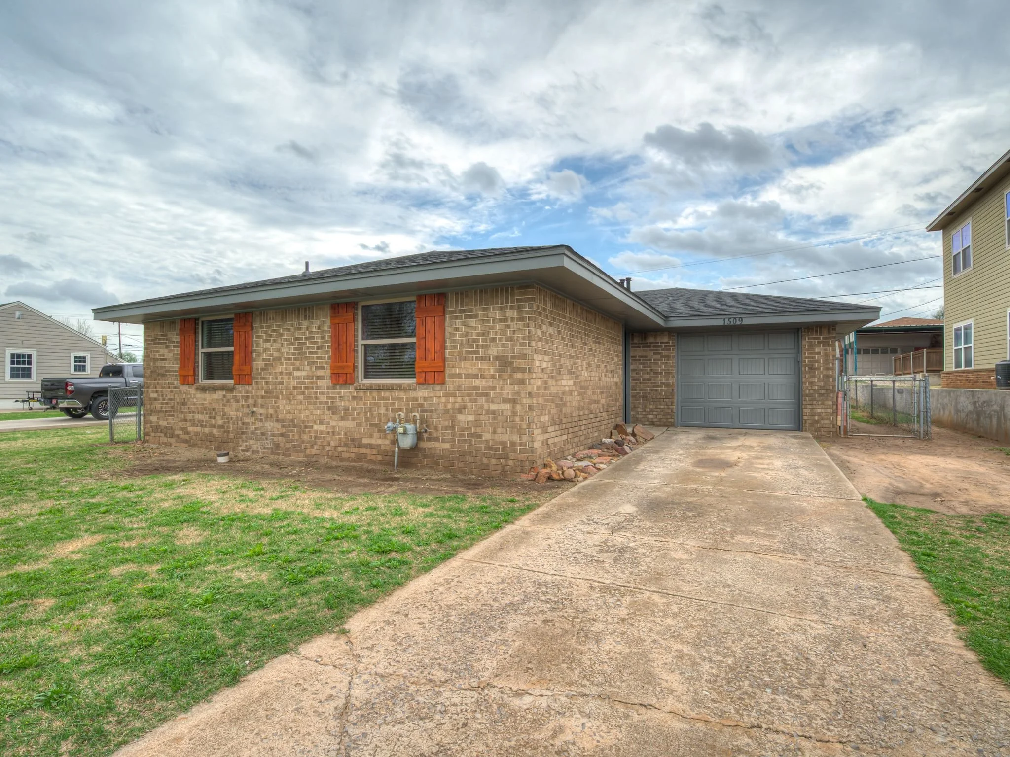 1509 W London St-4.jpg