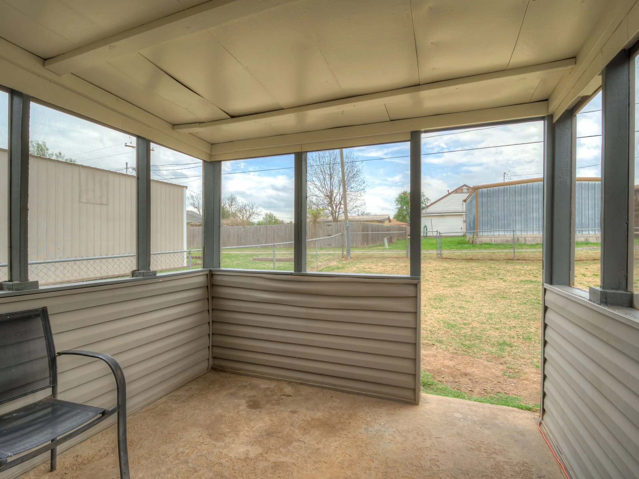 1509 W London St-34.jpg