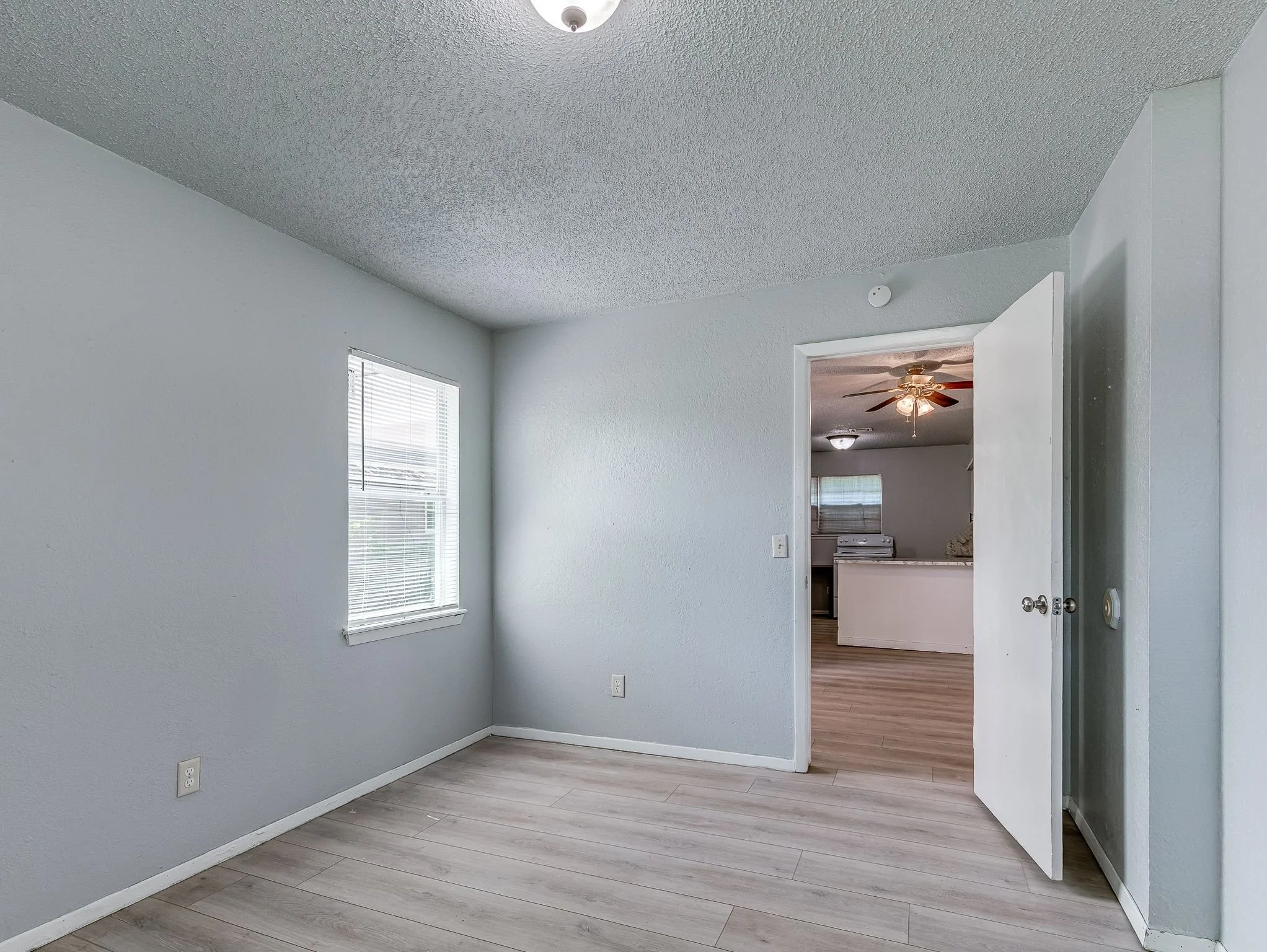 137 N O Avenue-33.jpg