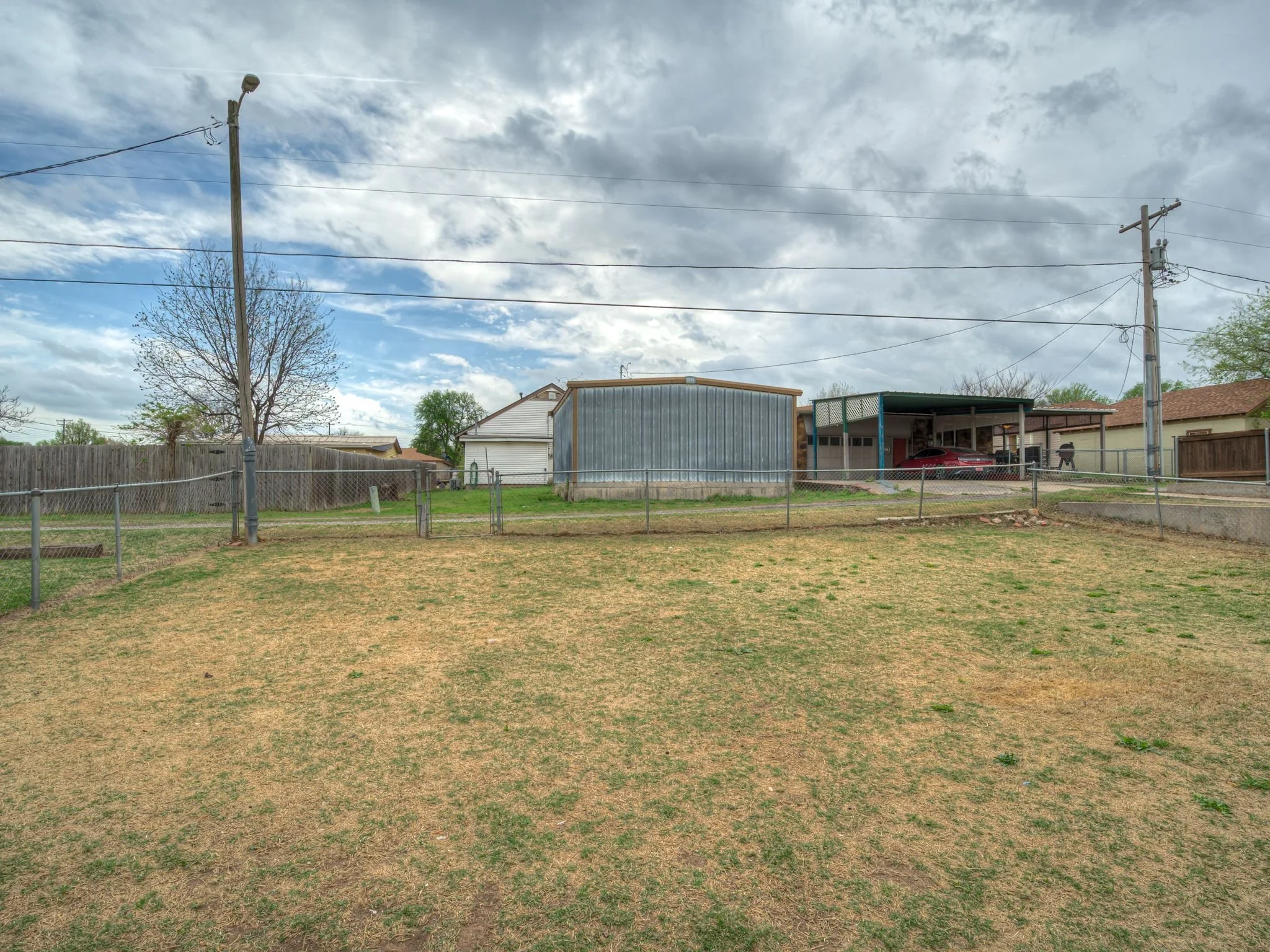 1509 W London St-35.jpg