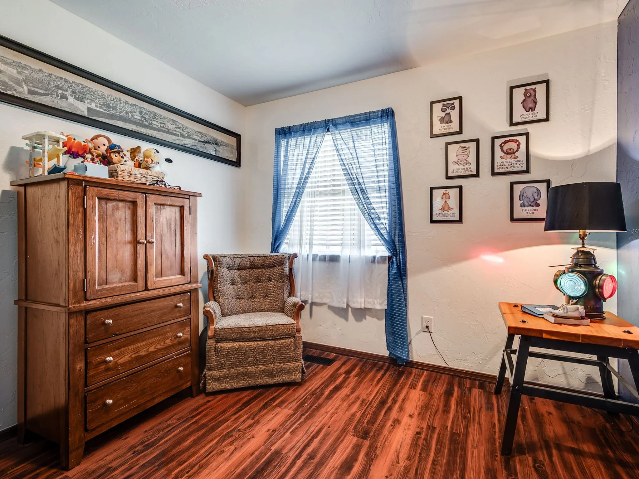 1509 W London St-28.jpg