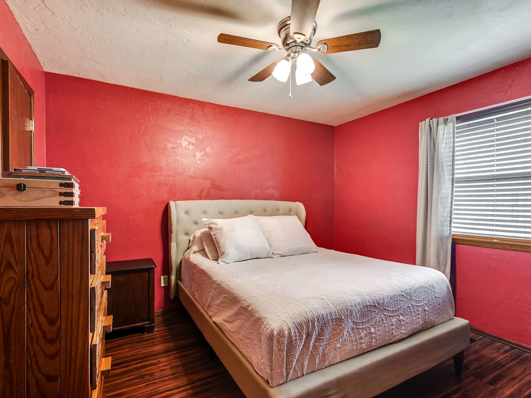 1509 W London St-19.jpg