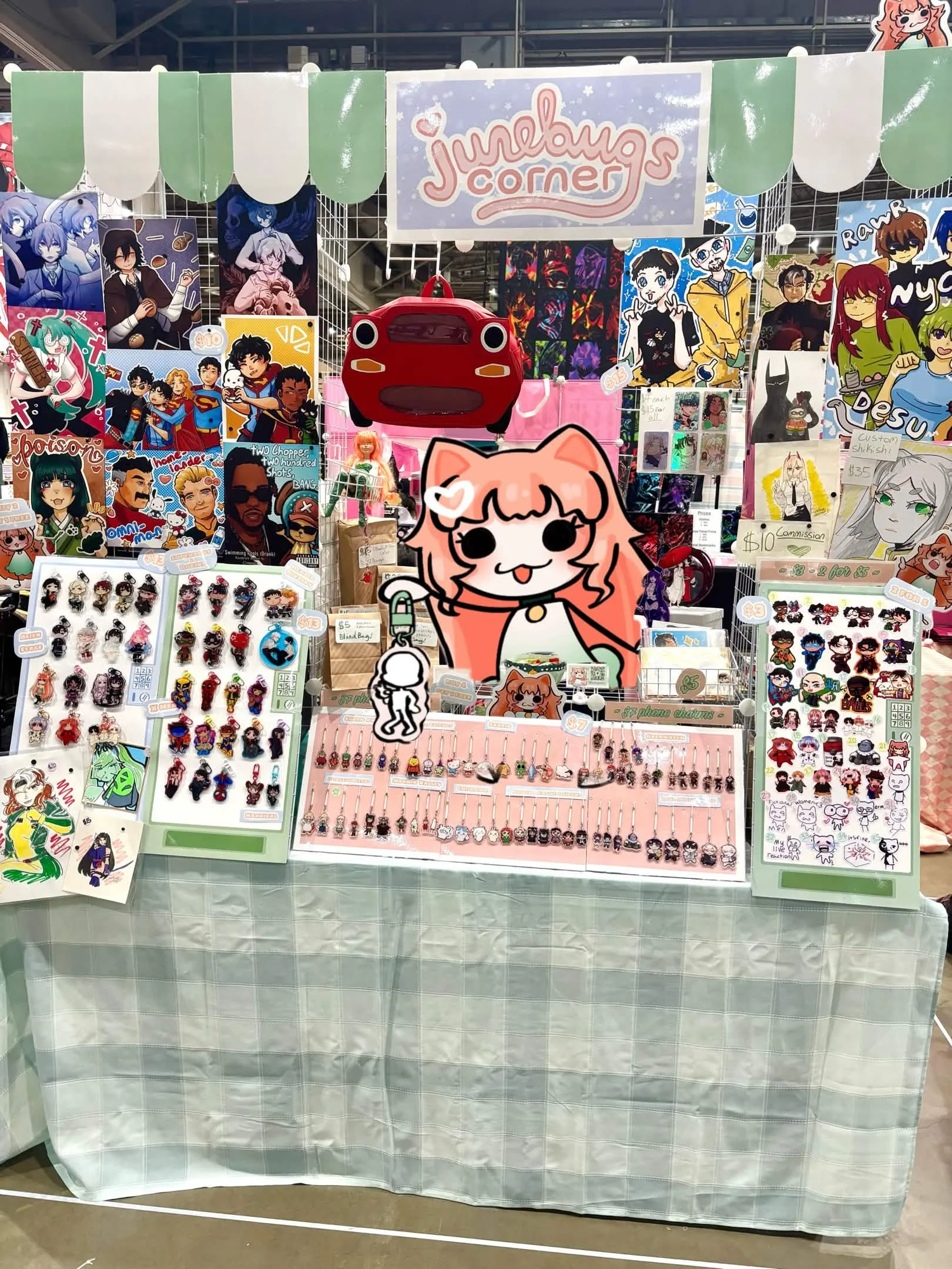 booth w momo.jpg