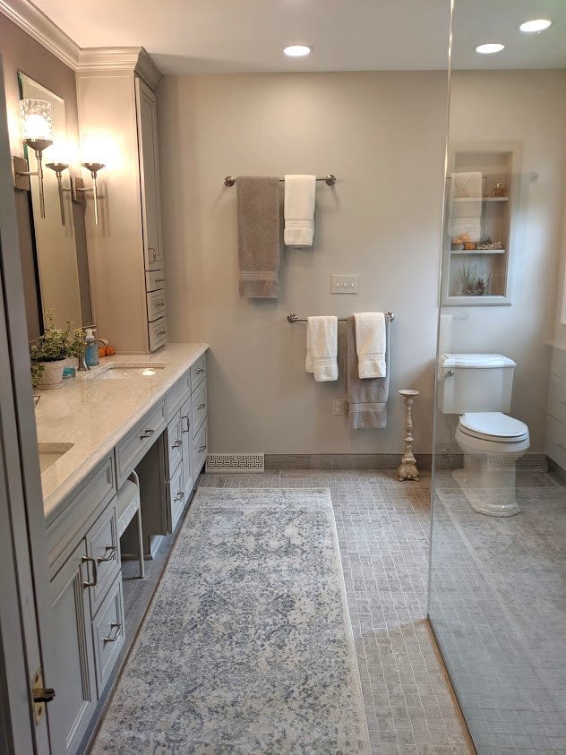 cranberry-traditional-master-bathroom-bianconi-design-llc-img~23d1bc3d0de592d0_9-0541-1-9600c8c.jpg