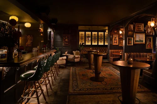 Doberman Drawing Room, business photo 6