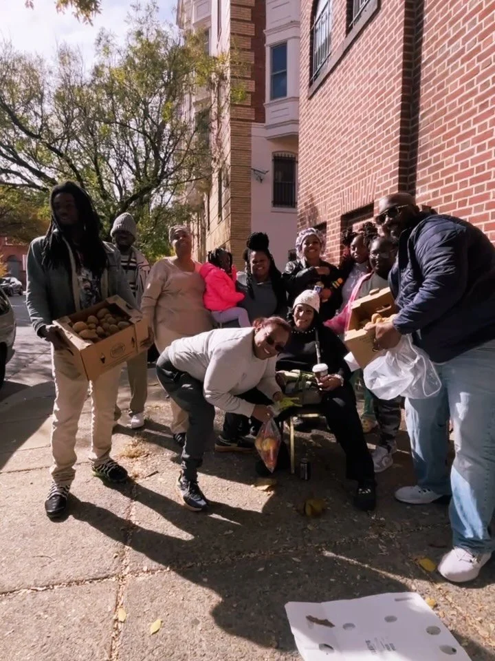 Meet us today for our Tuesday Food Giveaway with @standingstrongmentor 

Location 📍
2100 Eutaw Pl Baltimore, MD 21217

Line starts at 12pm

Bring your bags and boxes 

#baltimorefoodresources