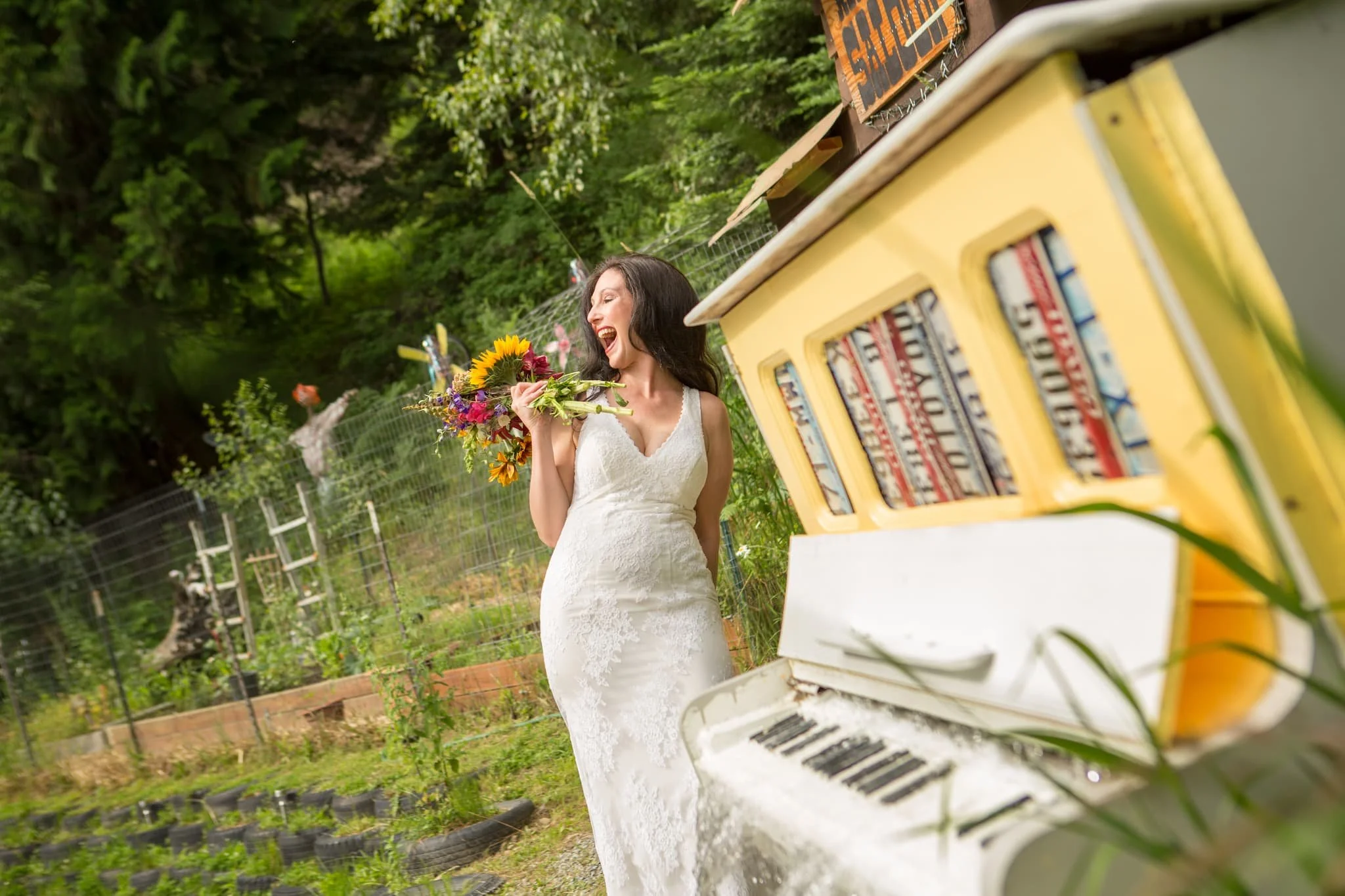Chill, quiet and peaceful wedding venue on the waters edge of beautiful Priest River, Idaho