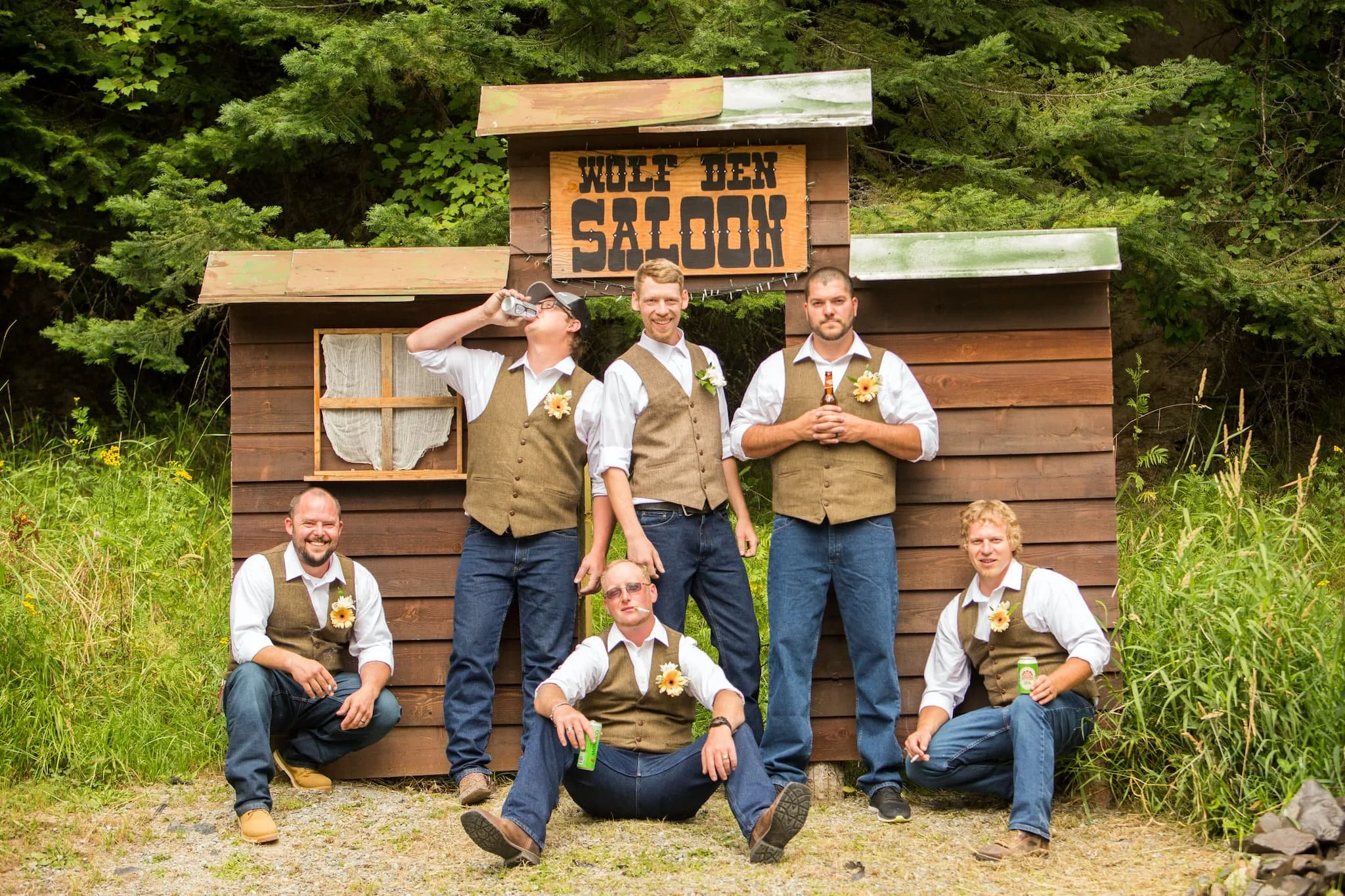 Rustic charm at this bohemian wedding venue in Priest River, Idaho.  So many areas great for wedding photography.